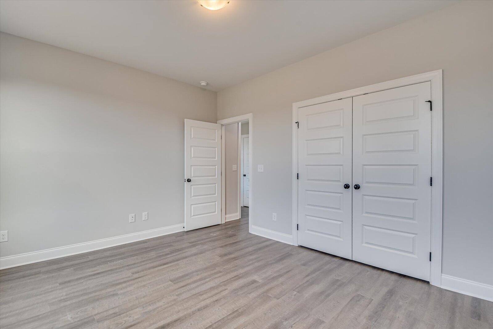 6240 CANTERBURY FARMS Parkway