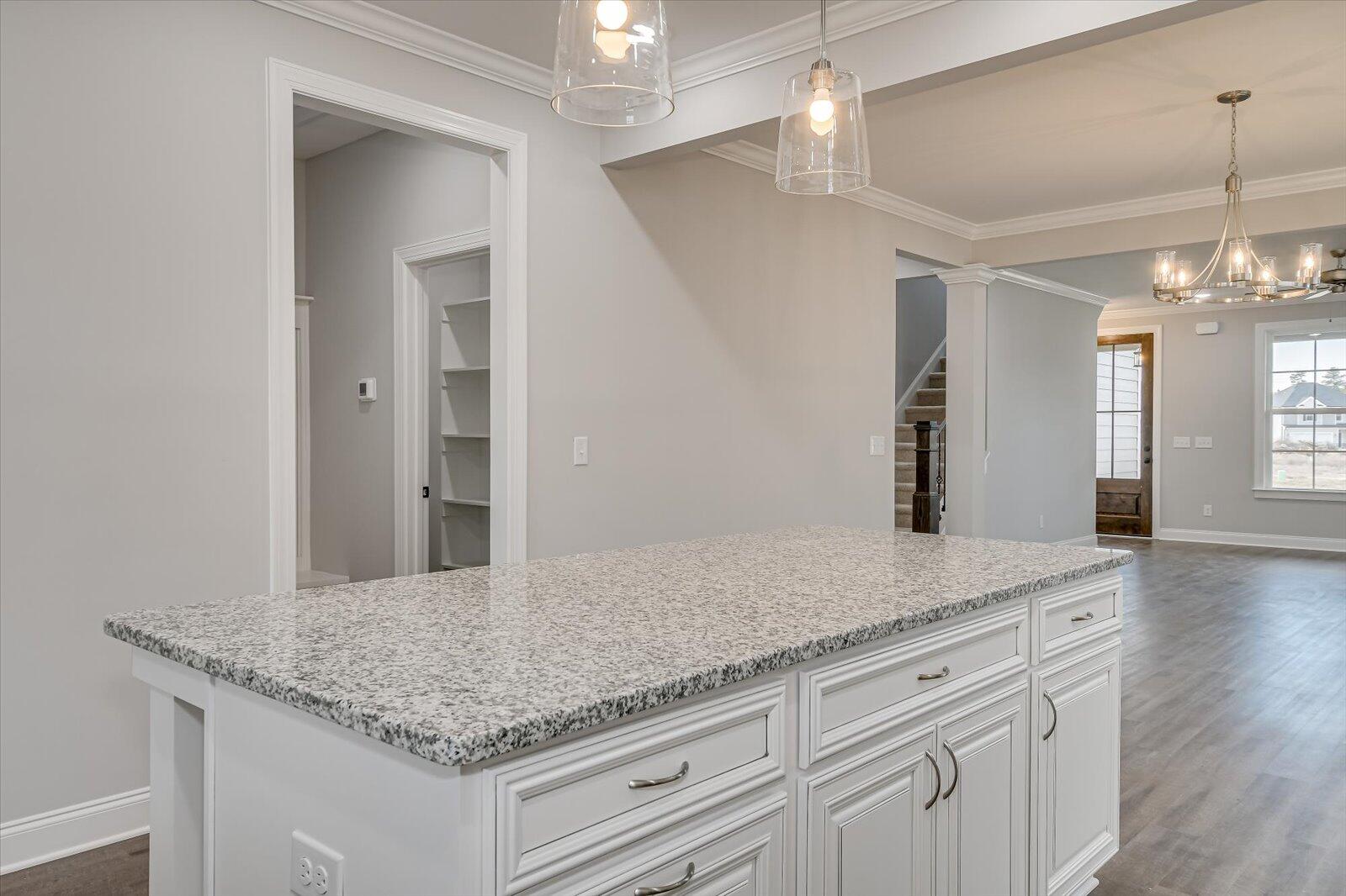 6240 CANTERBURY FARMS Parkway