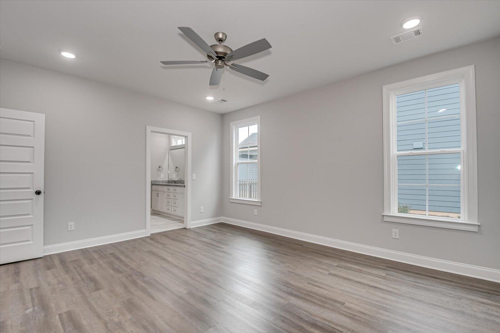 6240 CANTERBURY FARMS Parkway