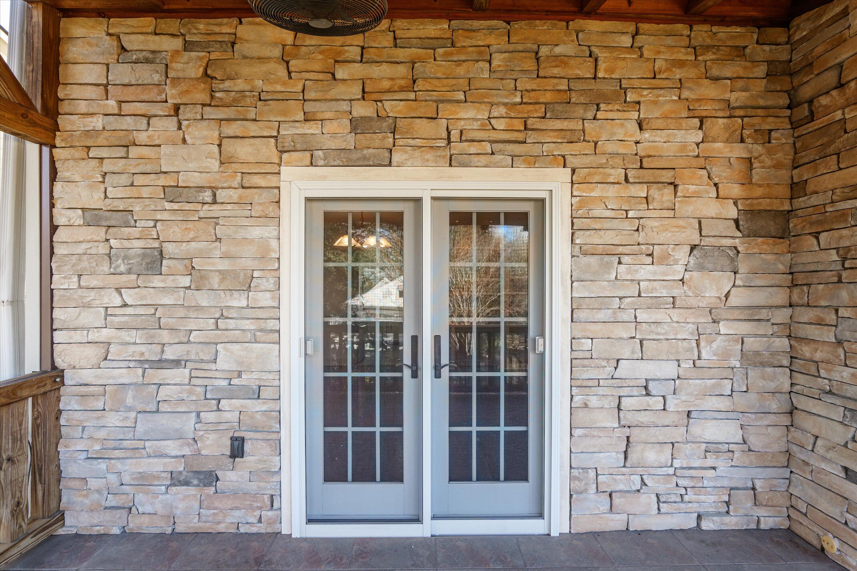 2005 SUMMER RIDGE Drive