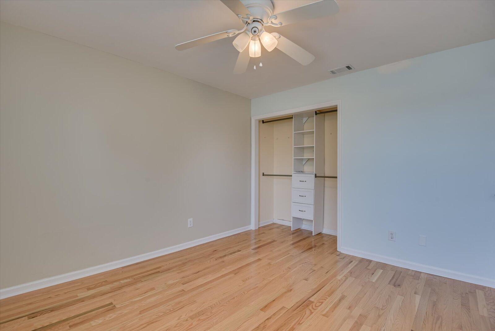 571 OAK BROOK Drive
