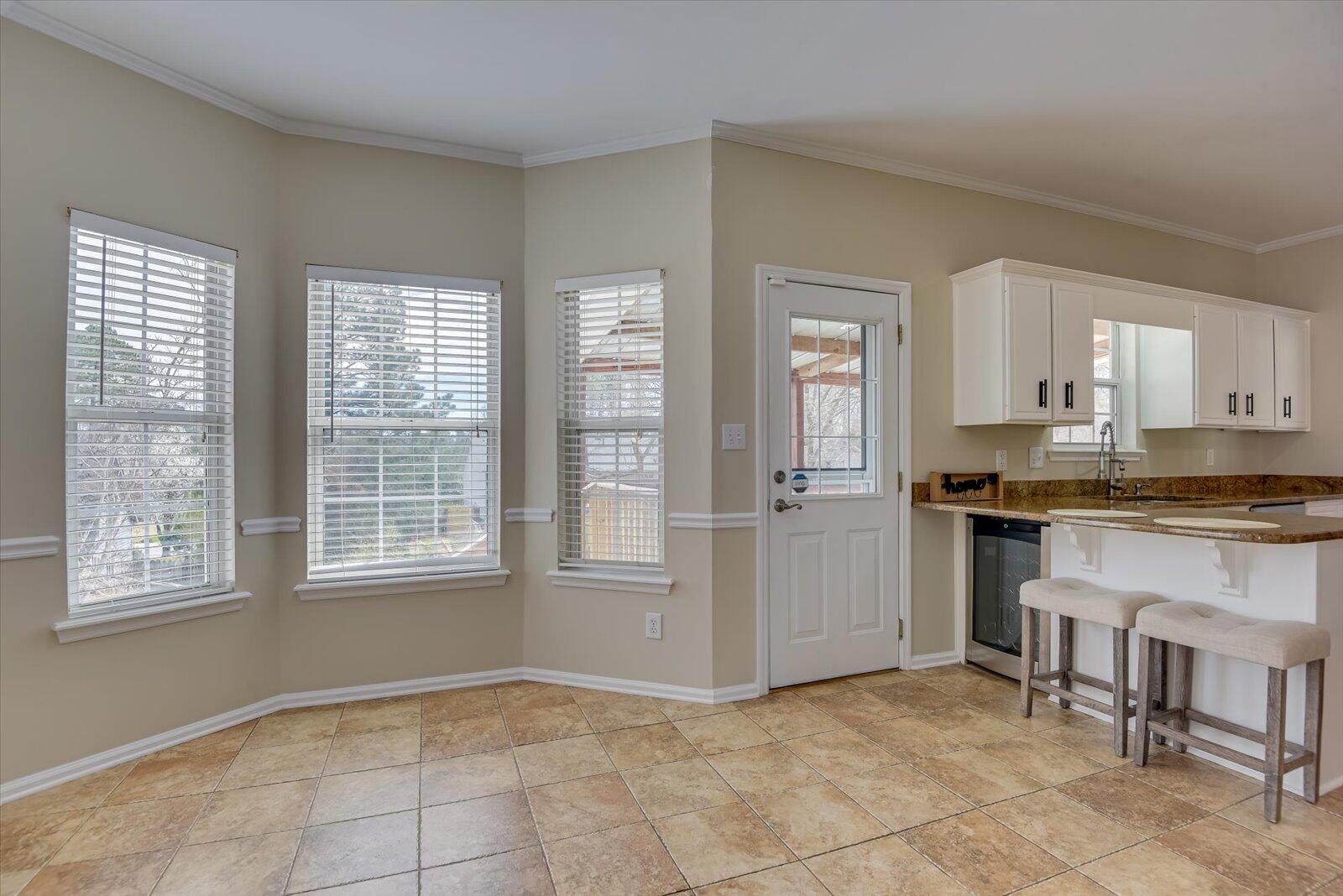 571 OAK BROOK Drive