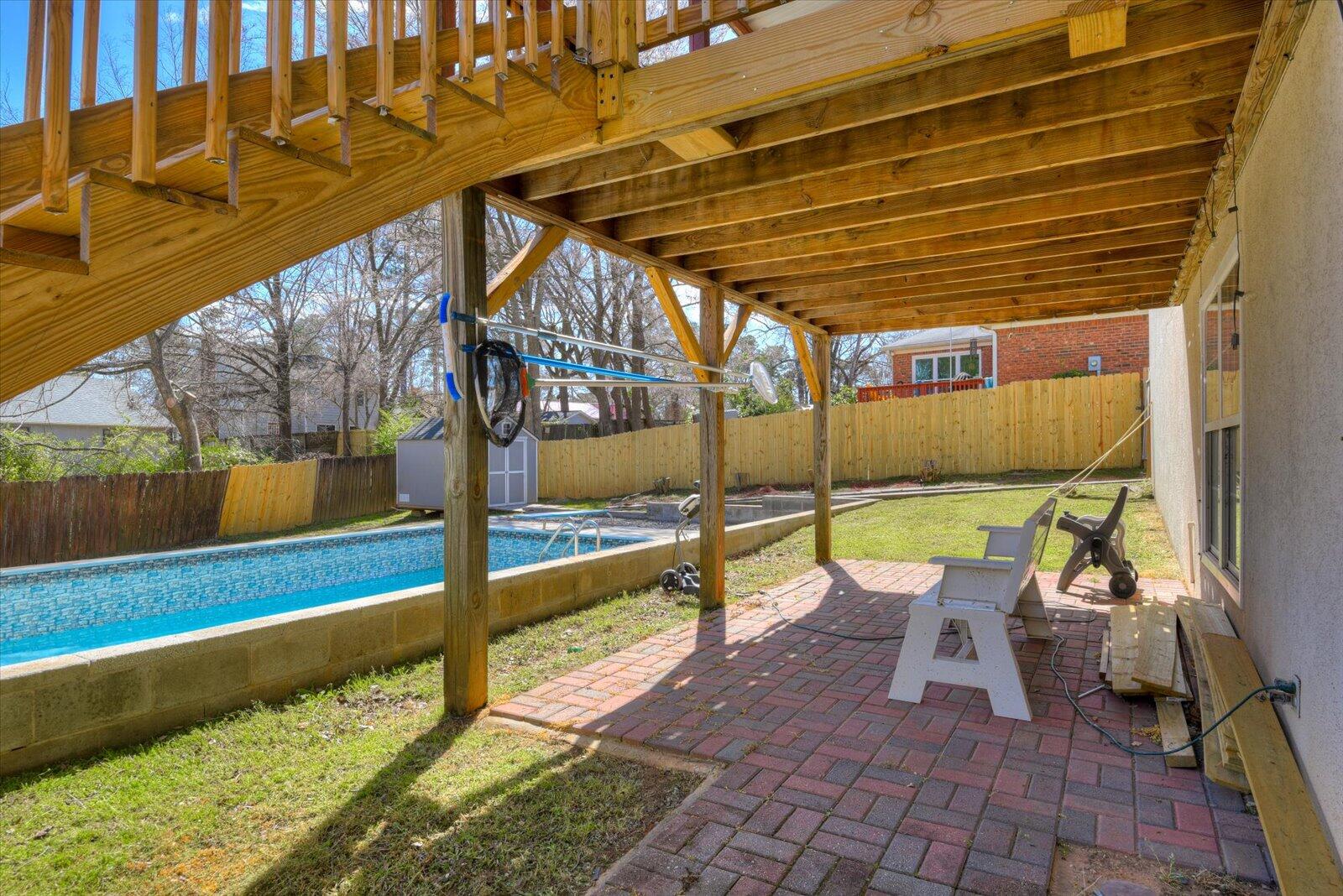 571 OAK BROOK Drive