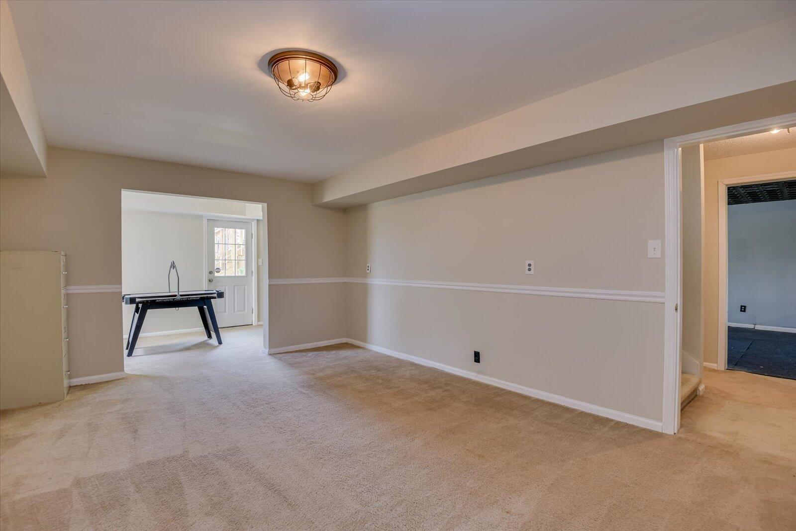 571 OAK BROOK Drive