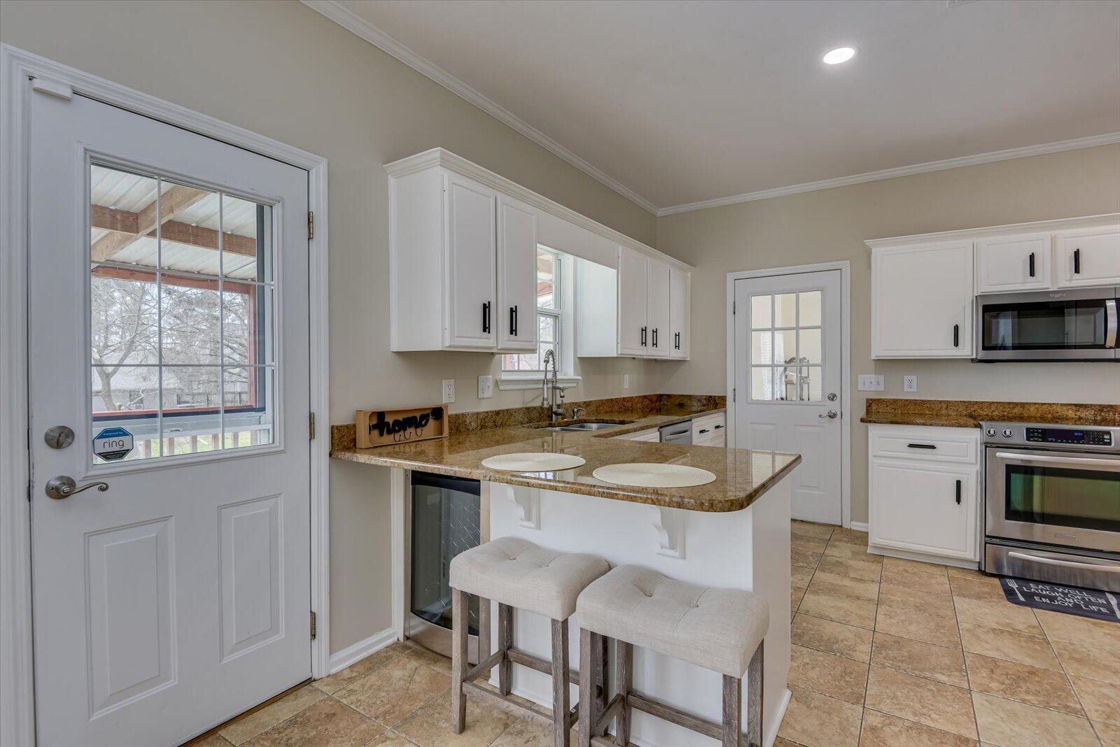 571 OAK BROOK Drive