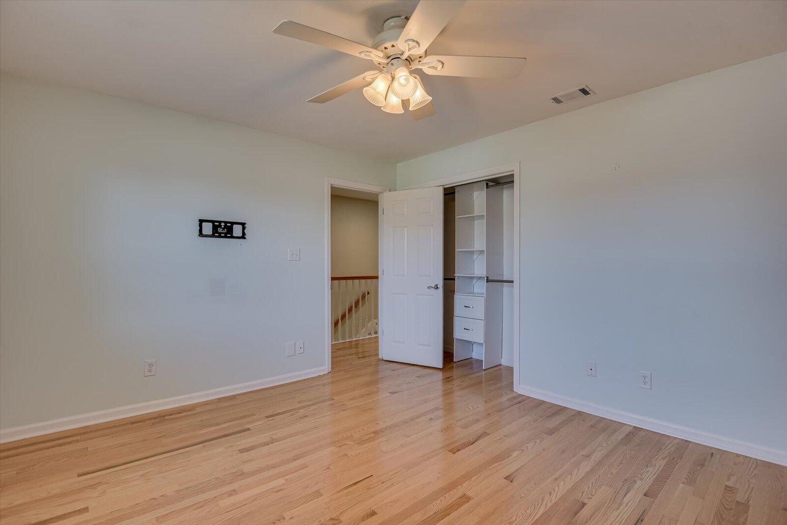 571 OAK BROOK Drive