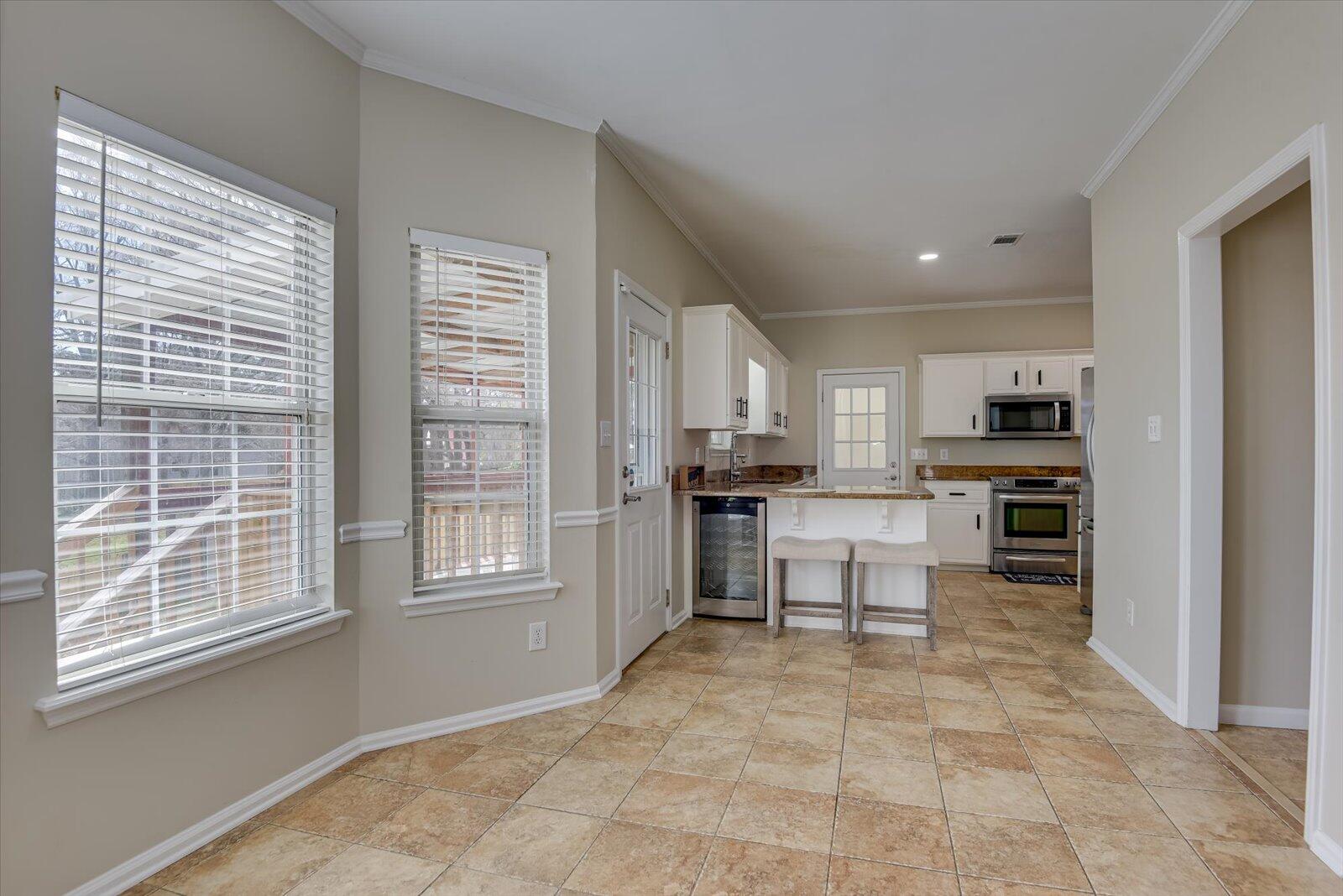 571 OAK BROOK Drive
