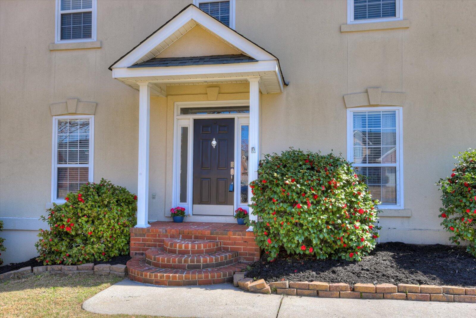571 OAK BROOK Drive