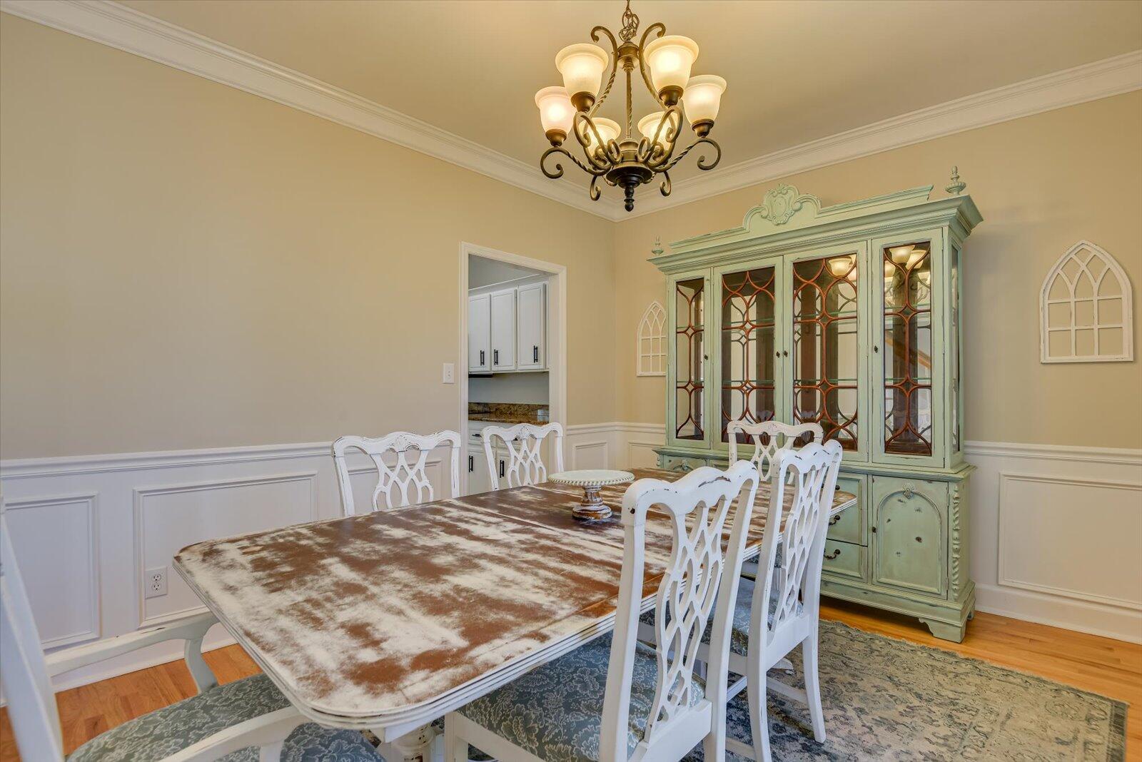 571 OAK BROOK Drive