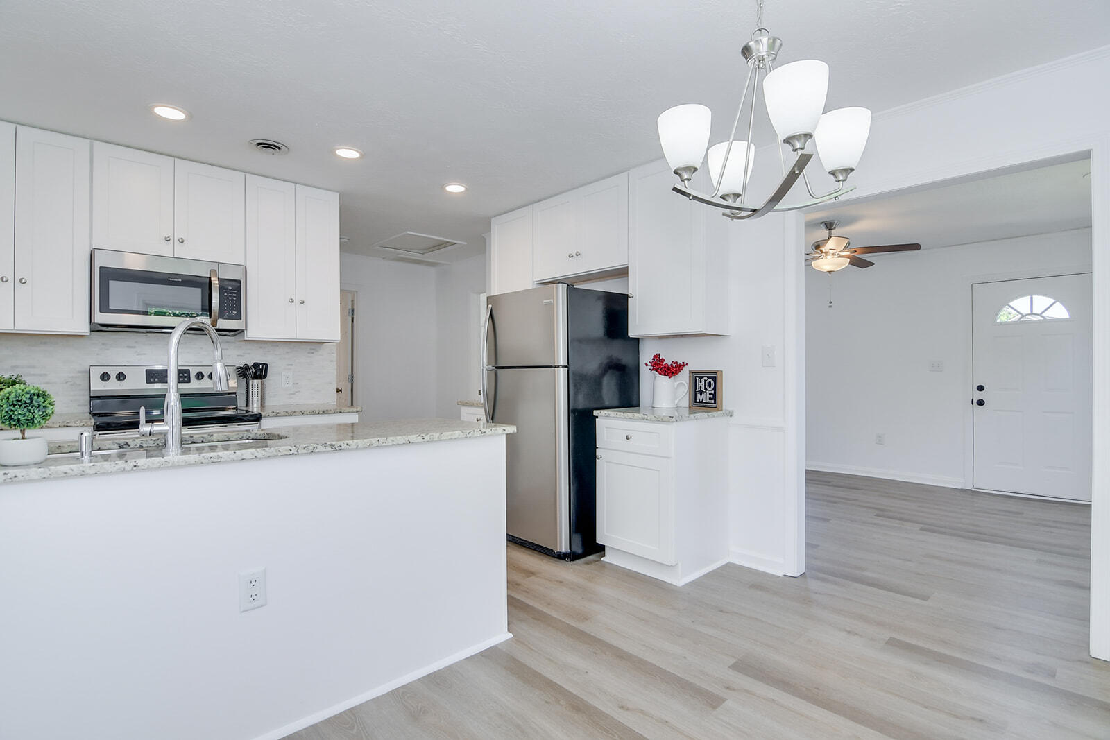 2008 RICHMOND Avenue