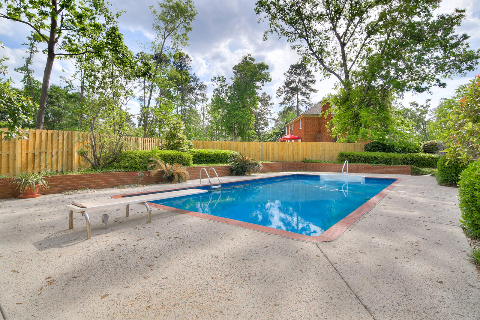 4199 N KNOLLCREST CIRCLE Circle