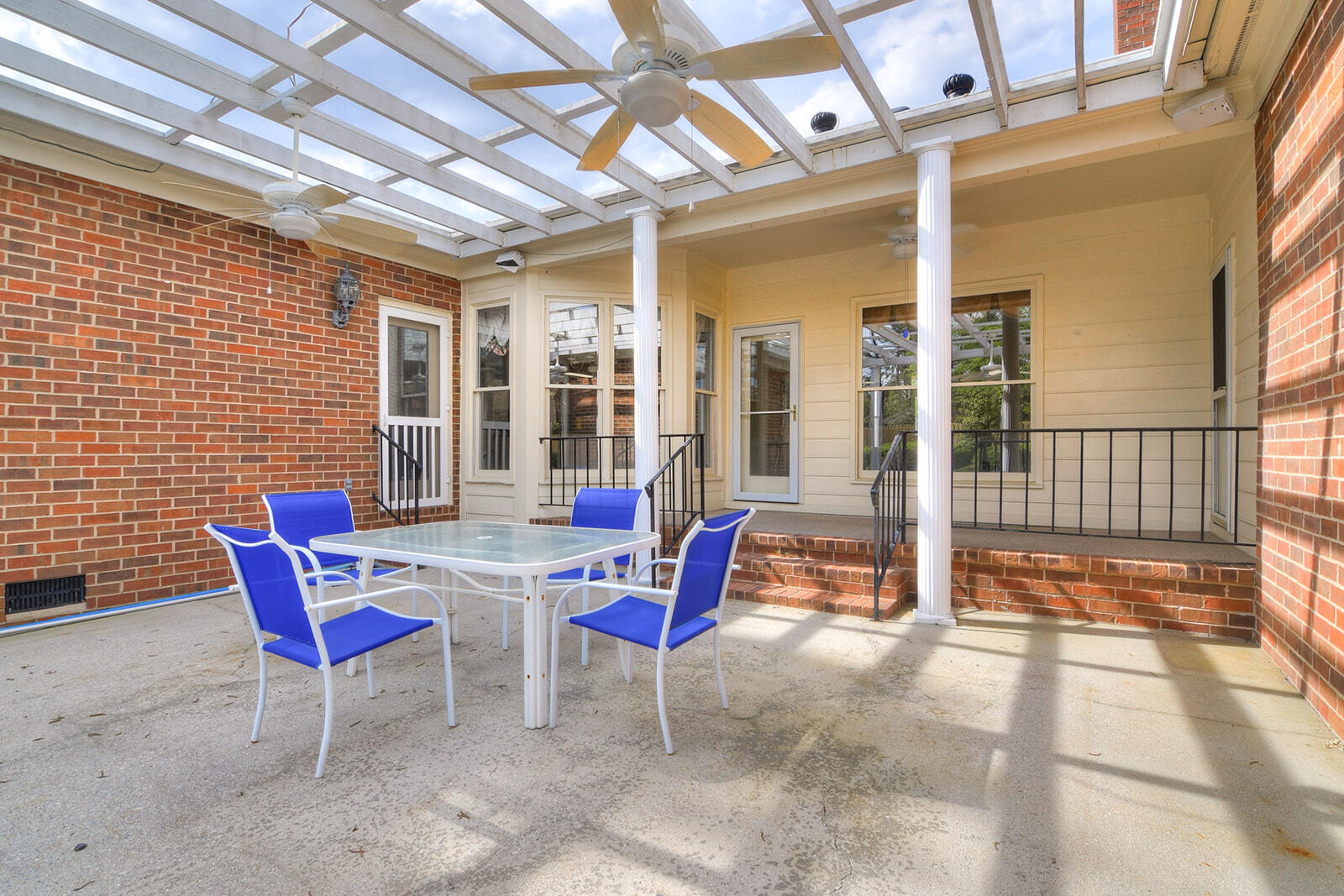 4199 N KNOLLCREST CIRCLE Circle