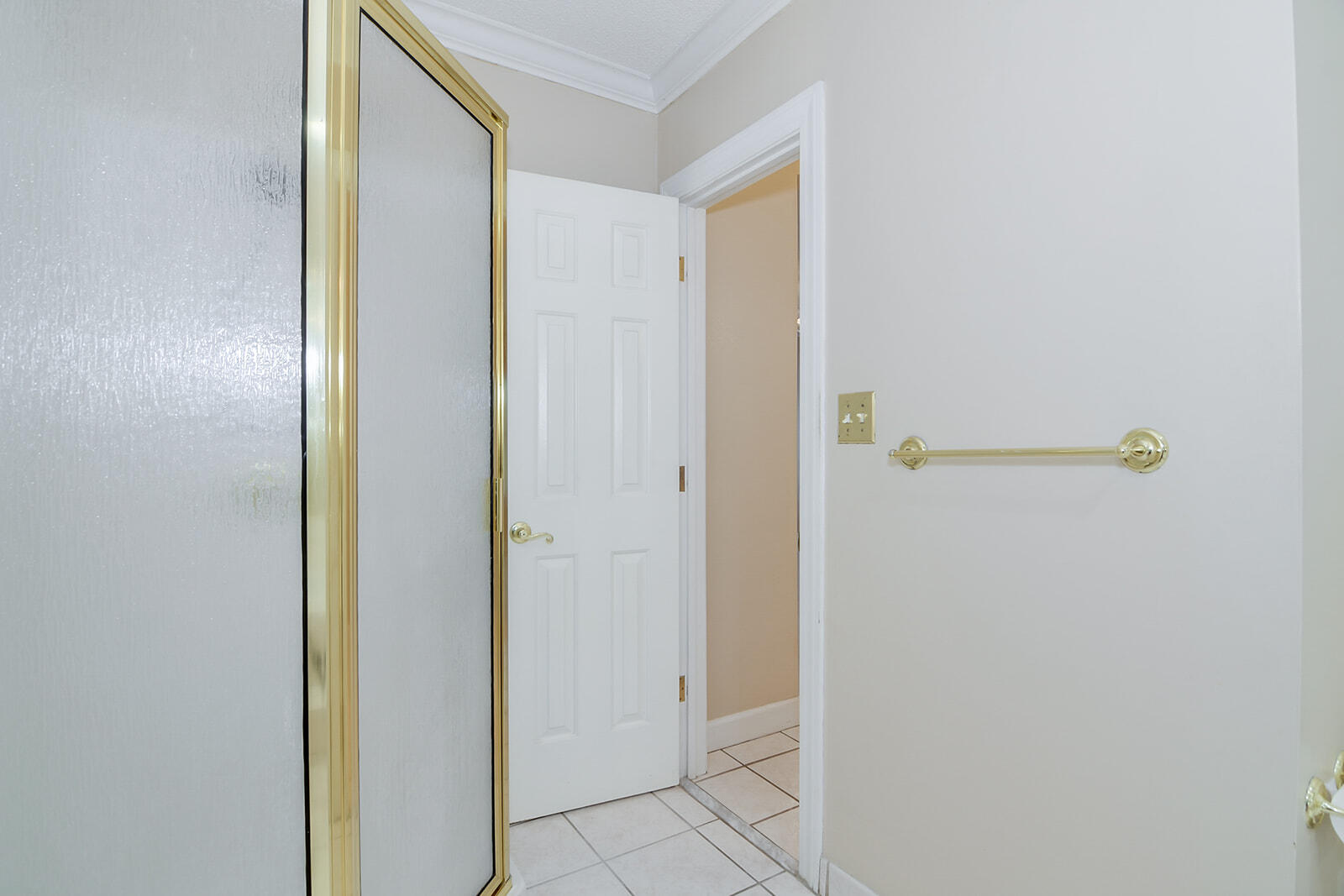 4199 N KNOLLCREST CIRCLE Circle