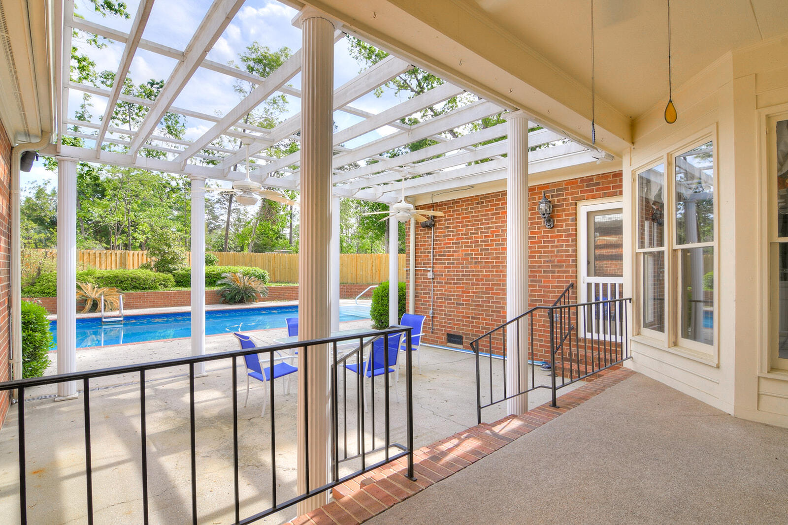 4199 N KNOLLCREST CIRCLE Circle