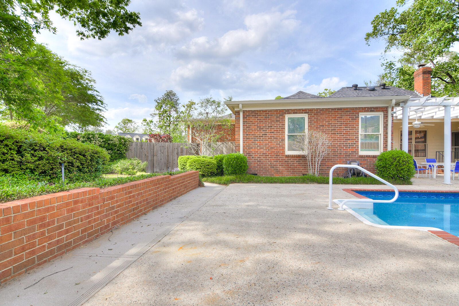 4199 N KNOLLCREST CIRCLE Circle