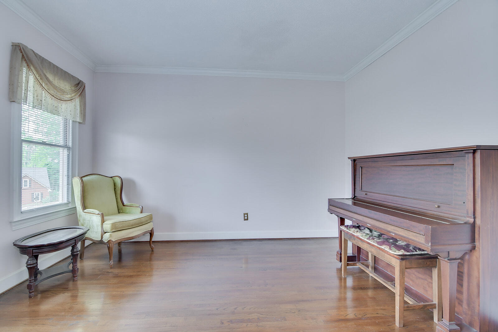 4199 N KNOLLCREST CIRCLE Circle