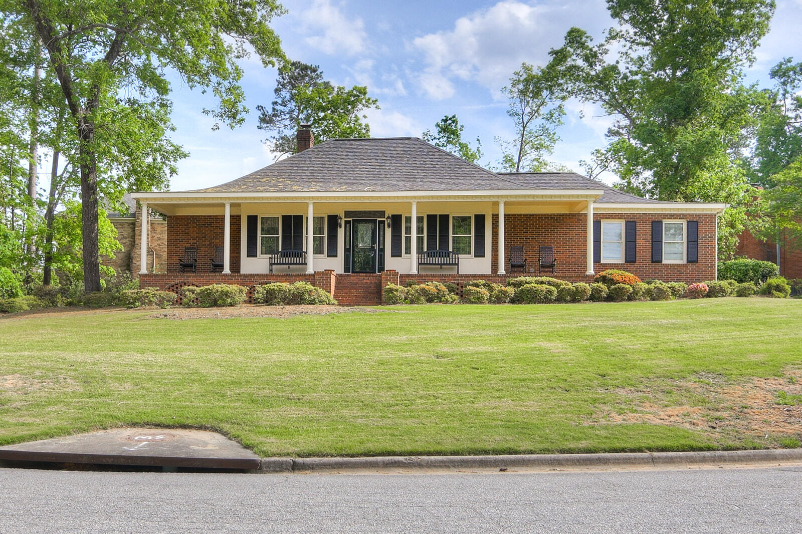 4199 N KNOLLCREST CIRCLE Circle