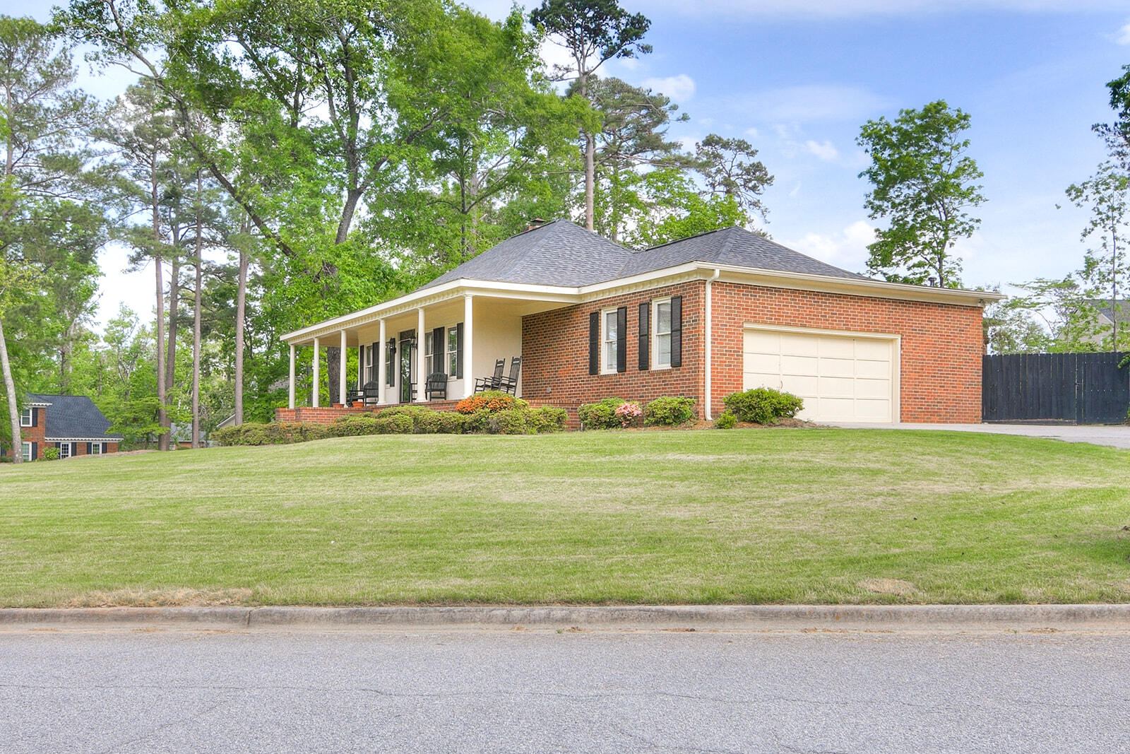 4199 N KNOLLCREST CIRCLE Circle