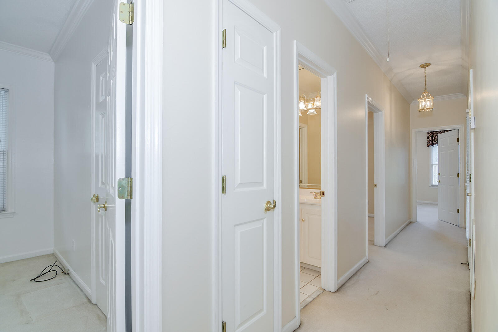 4199 N KNOLLCREST CIRCLE Circle