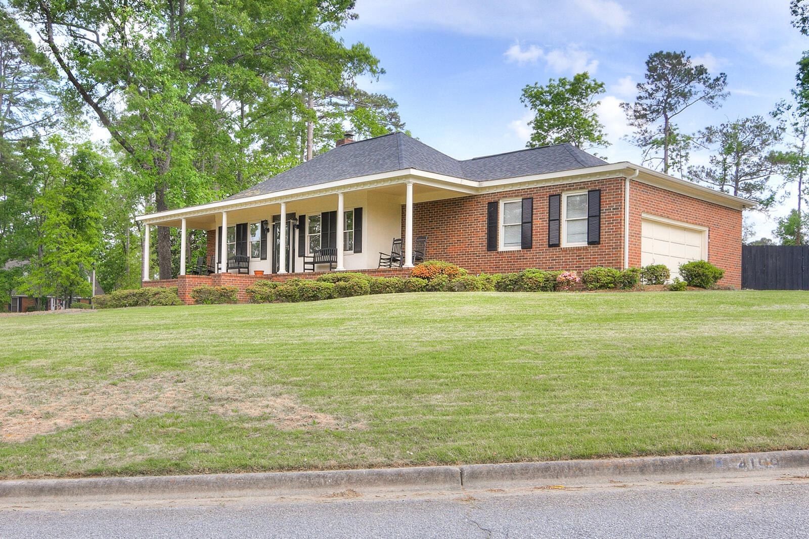 4199 N KNOLLCREST CIRCLE Circle