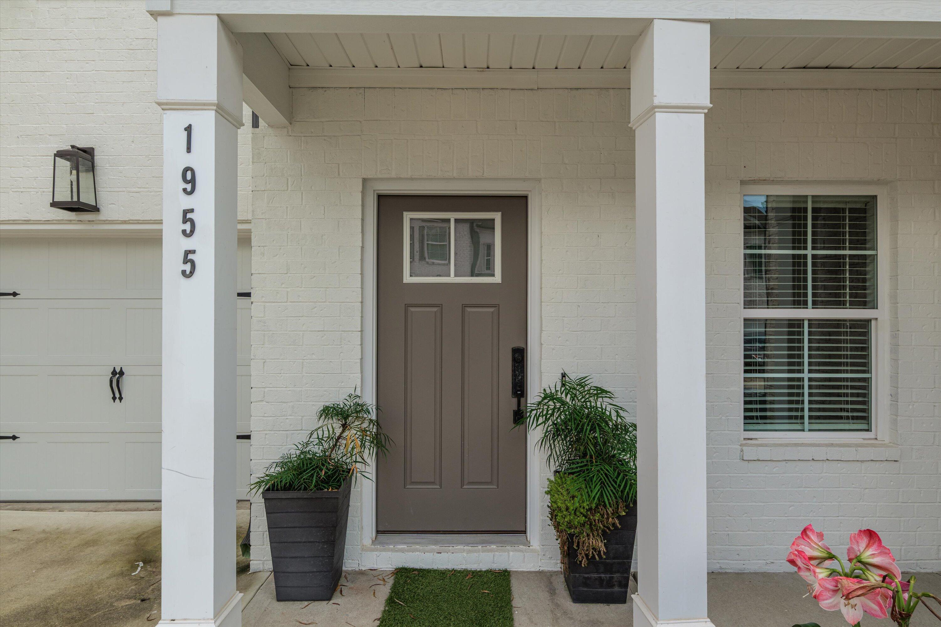 1955 AVENEL Lane