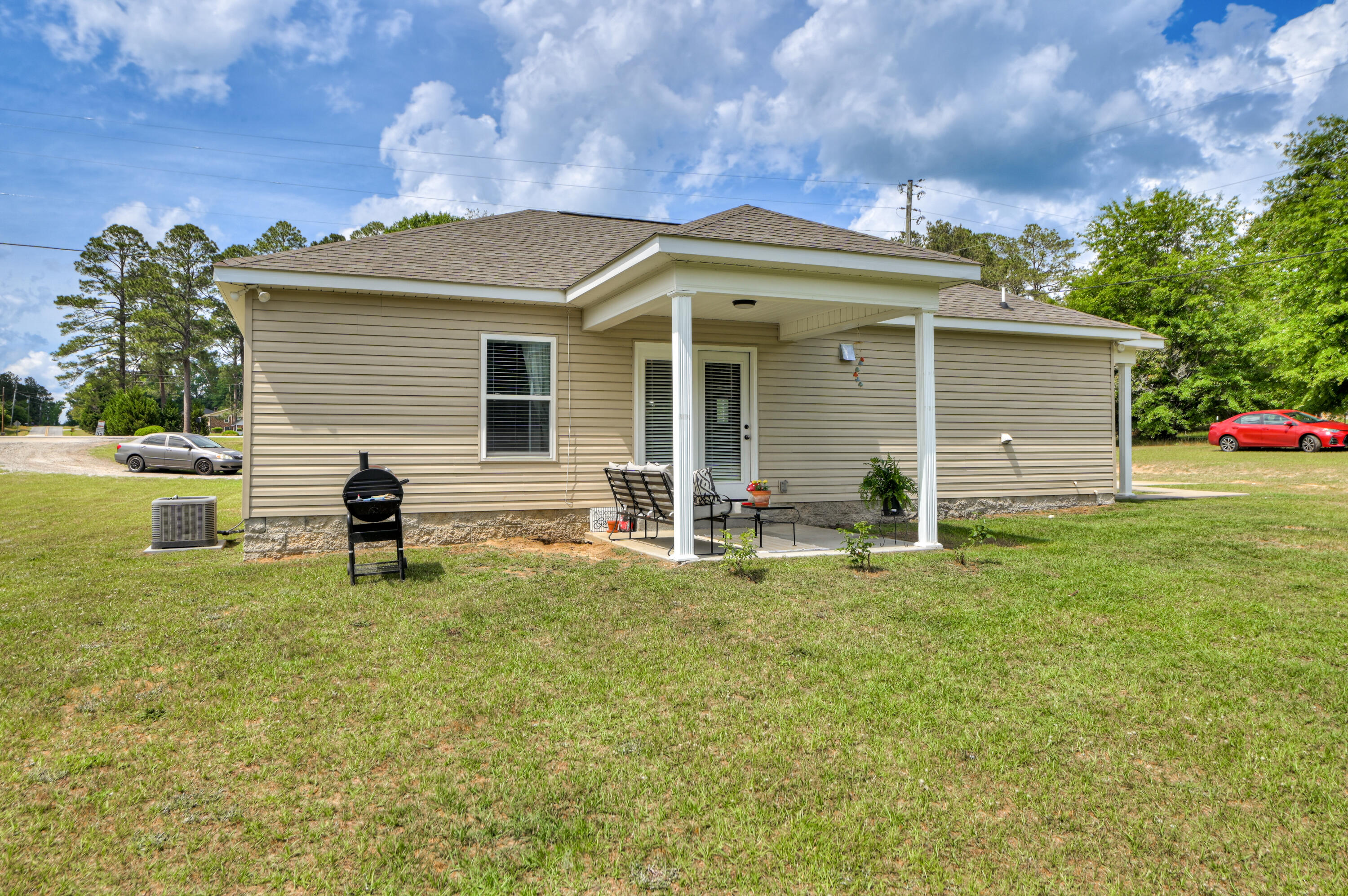 2242 WHITE OAK RD Road