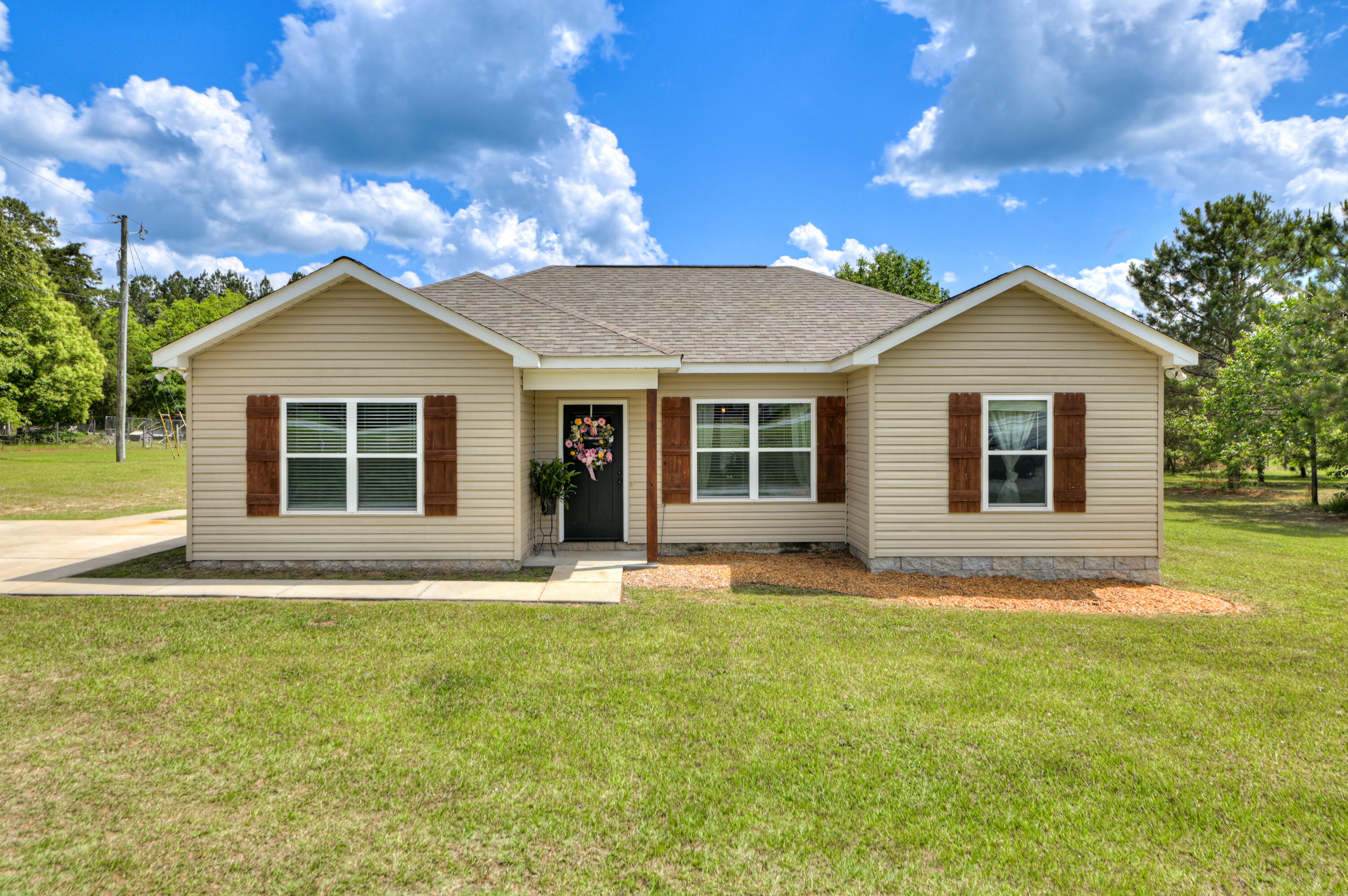 2242 WHITE OAK RD Road