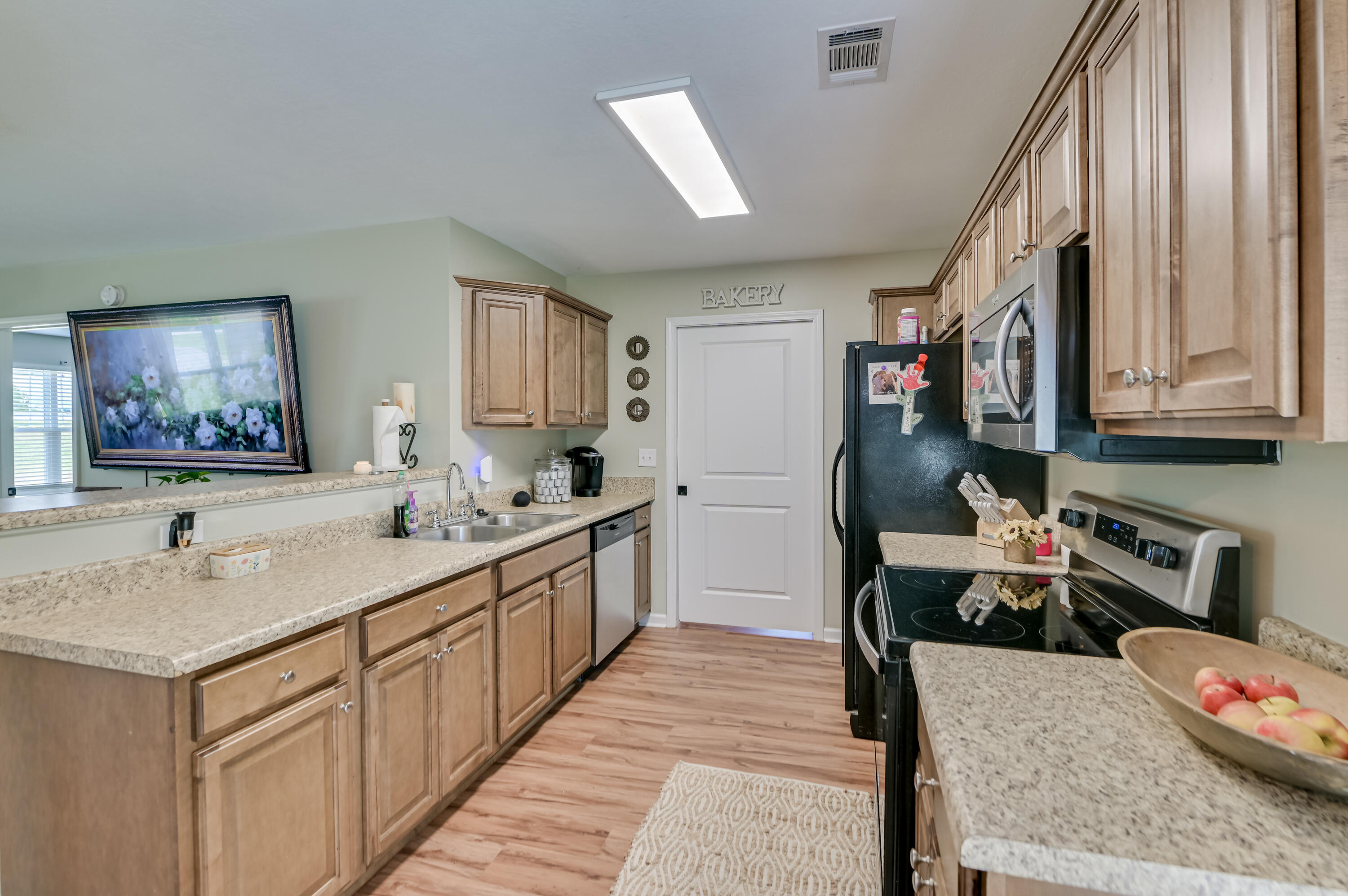 2242 WHITE OAK RD Road