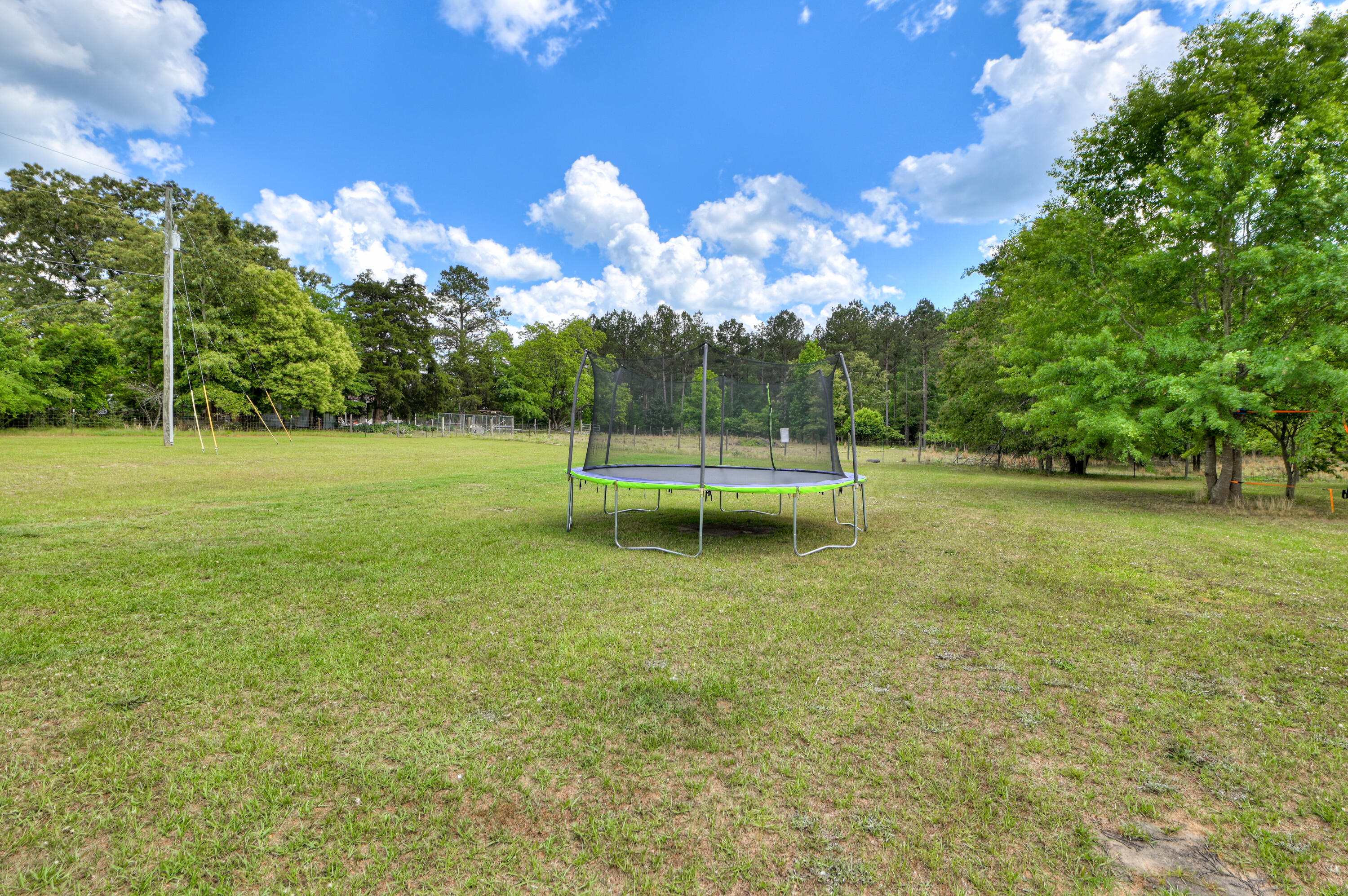 2242 WHITE OAK RD Road