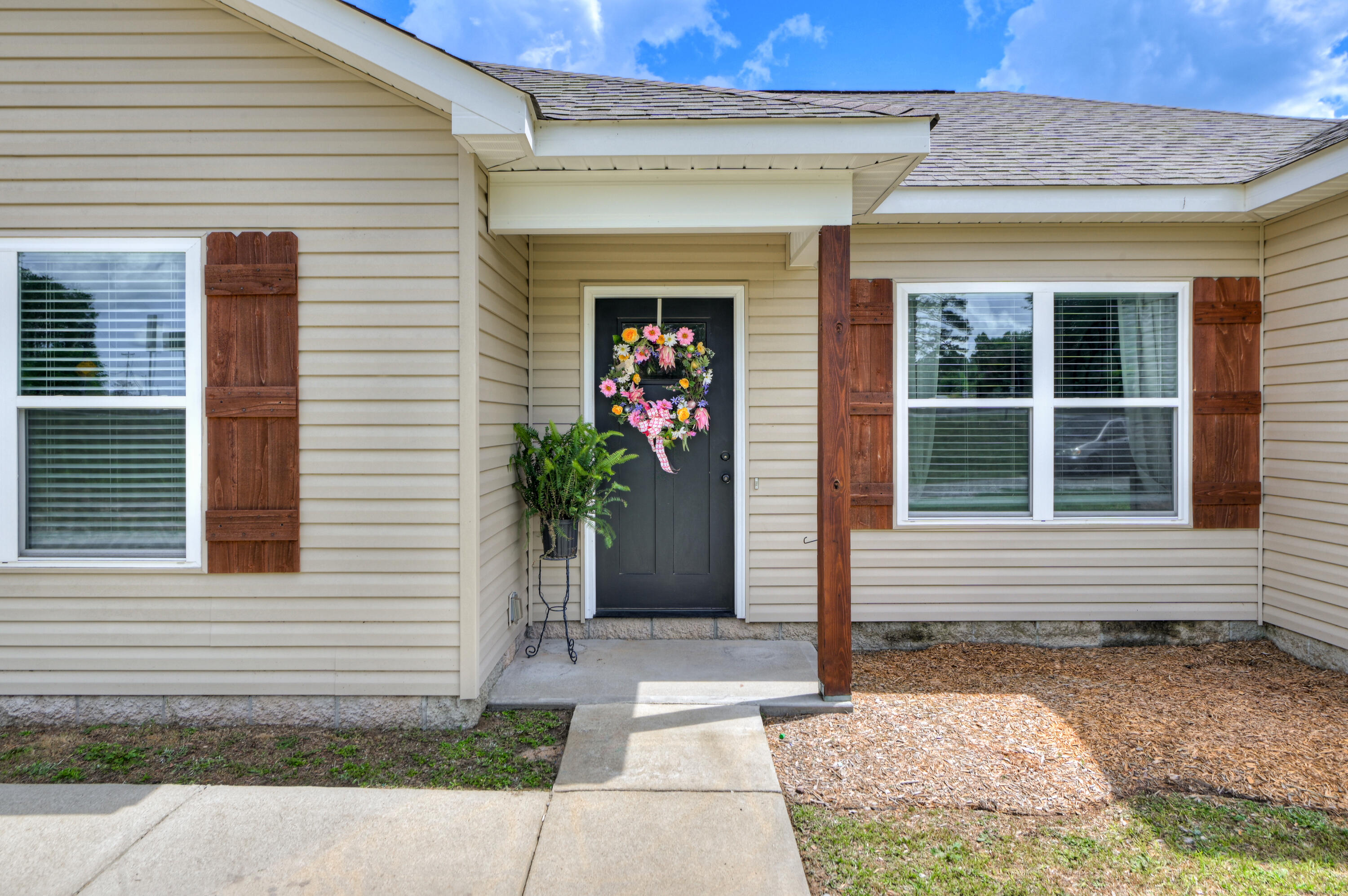 2242 WHITE OAK RD Road