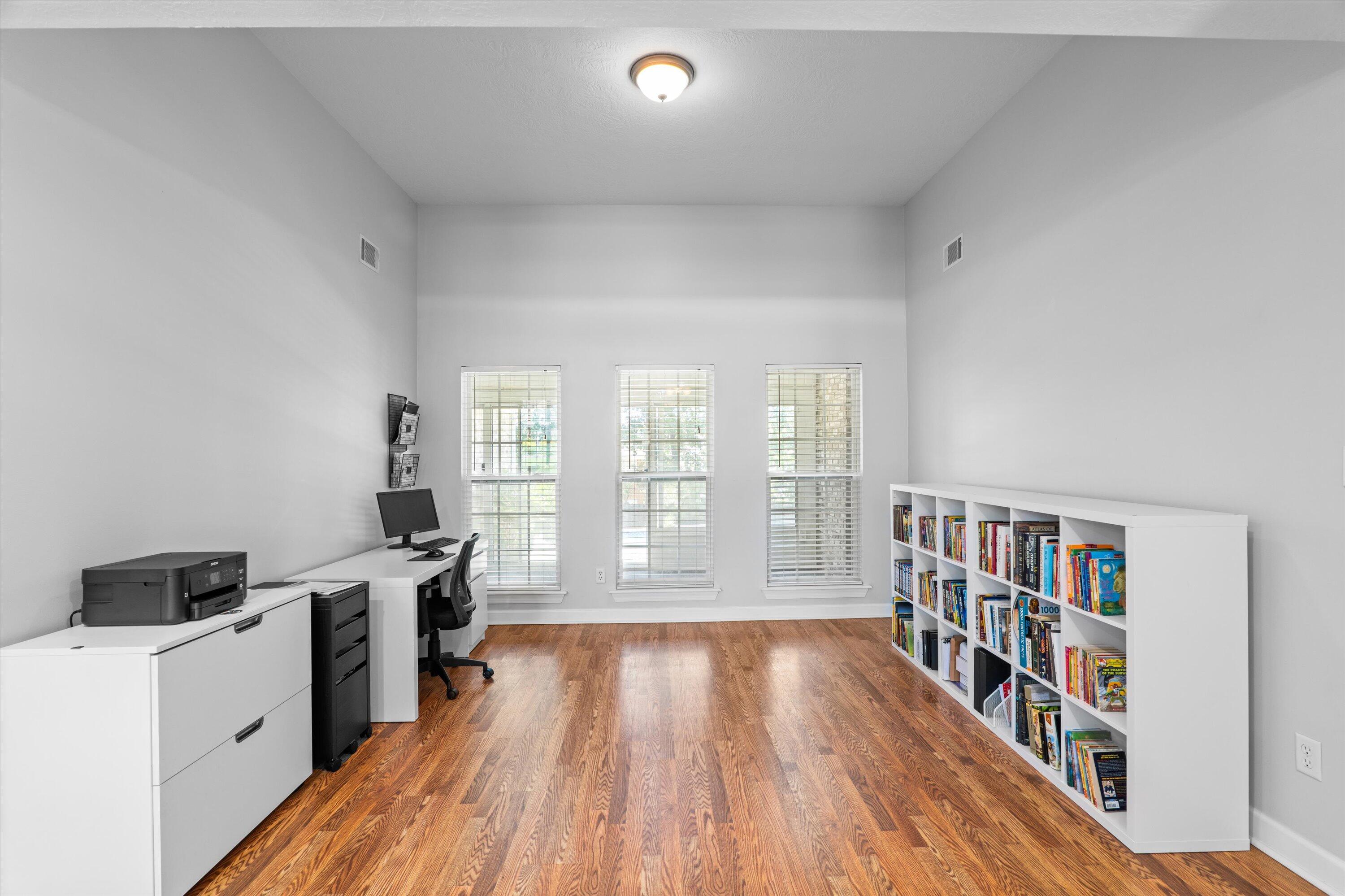 1382 Shadow Oak Drive