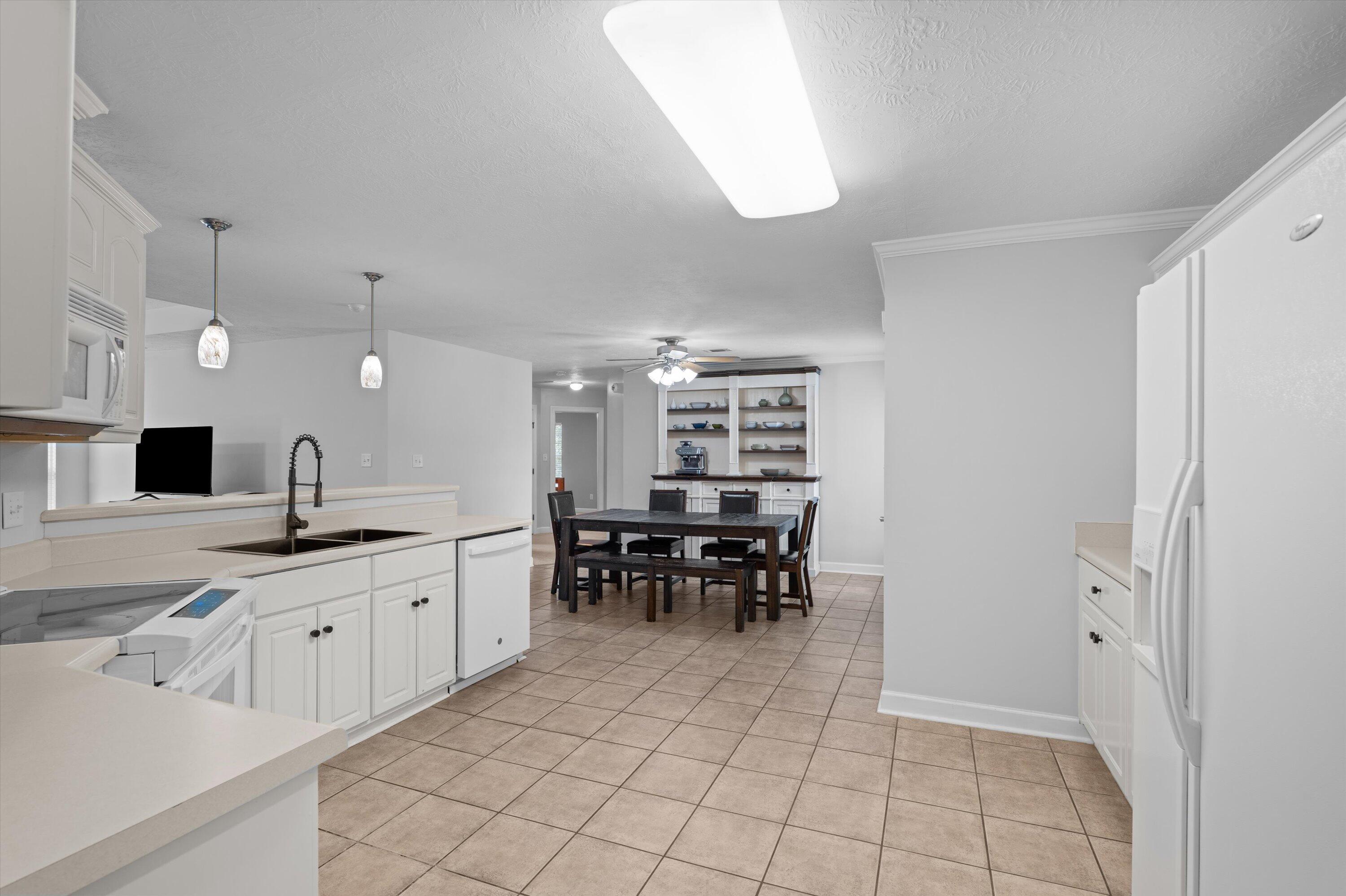 1382 Shadow Oak Drive