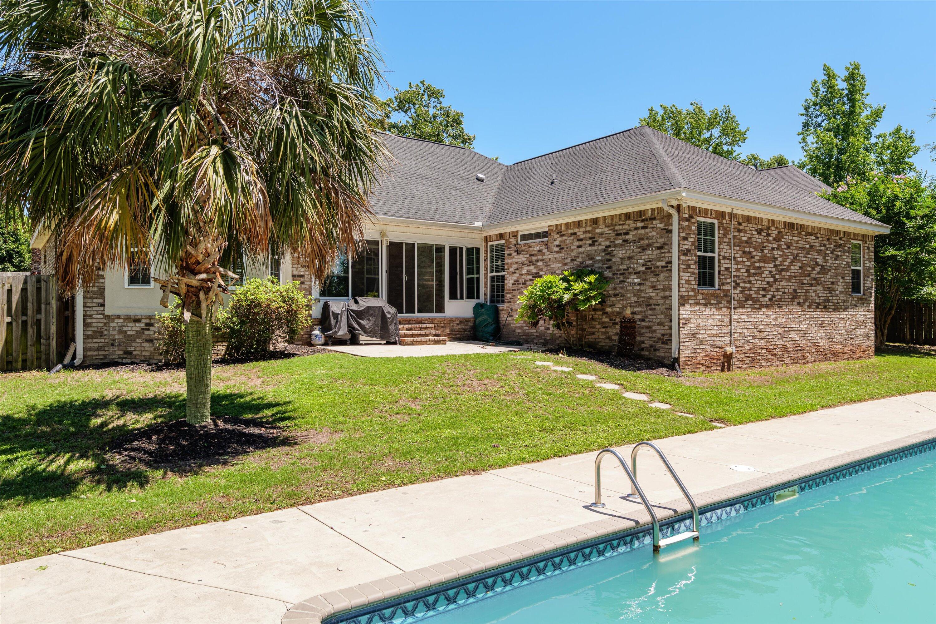 1382 Shadow Oak Drive