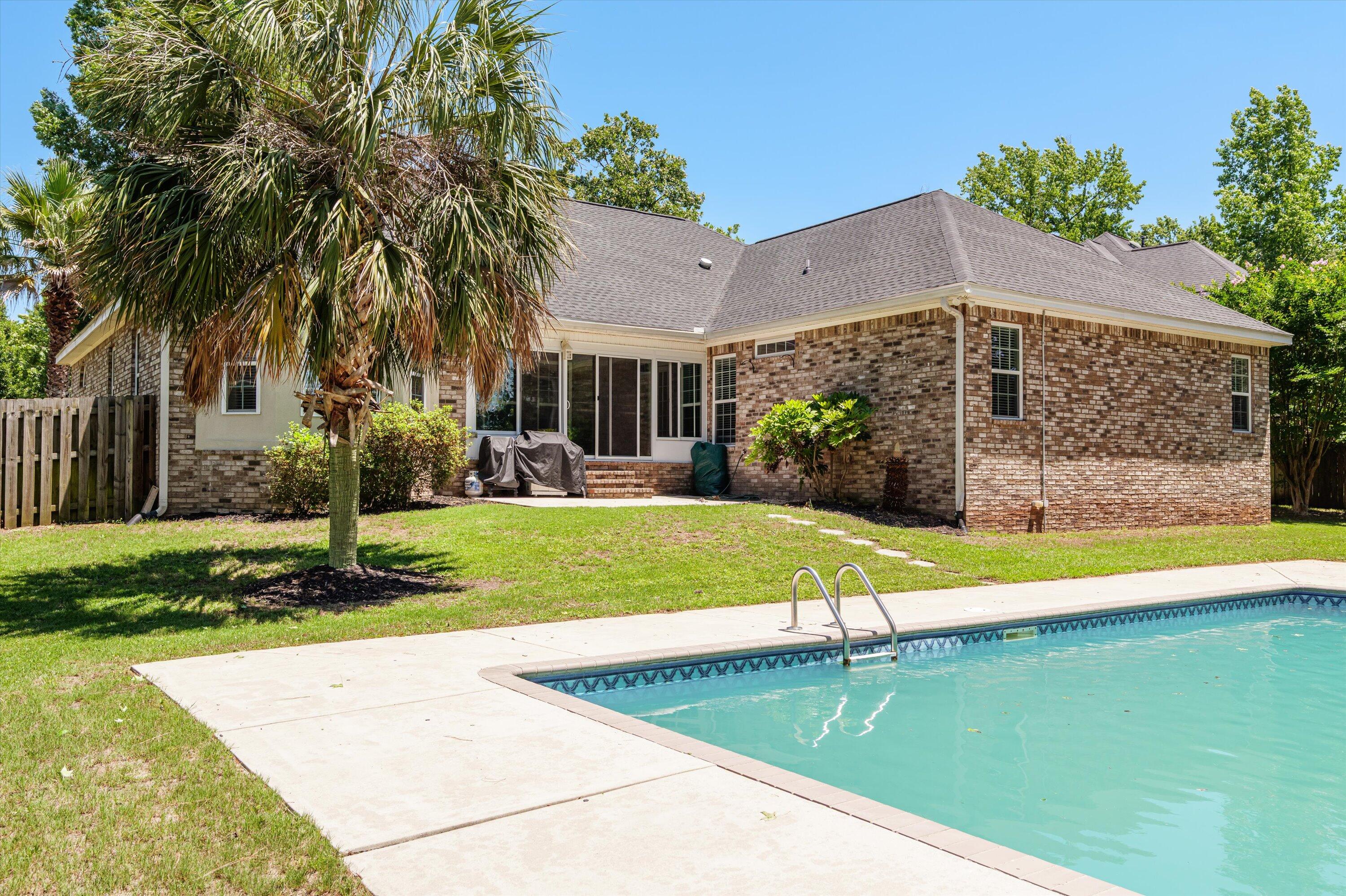 1382 Shadow Oak Drive