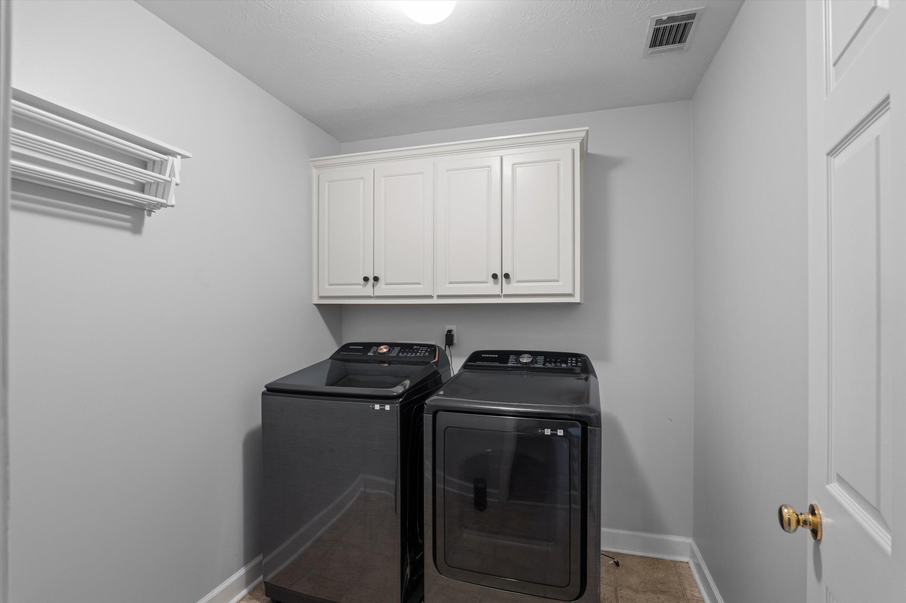 1382 Shadow Oak Drive