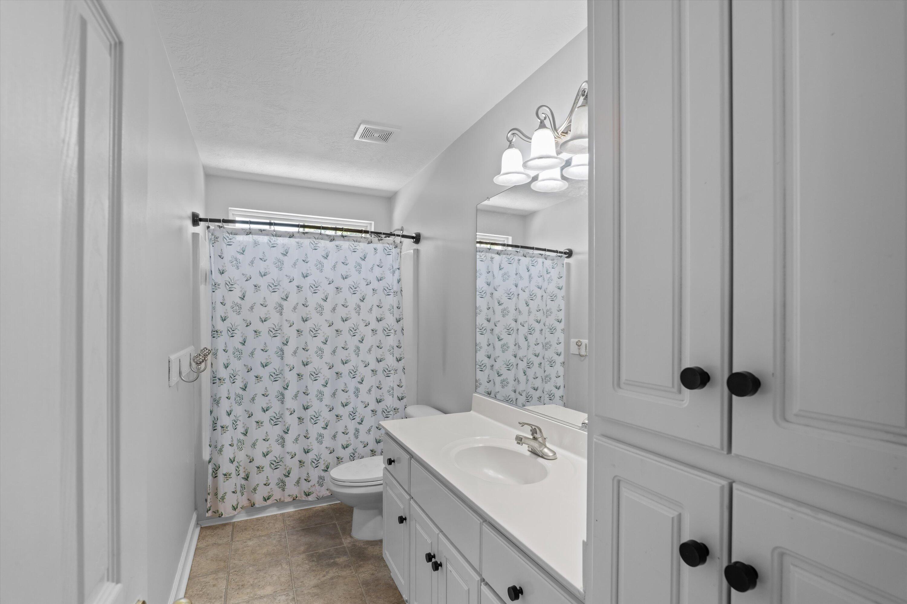 1382 Shadow Oak Drive
