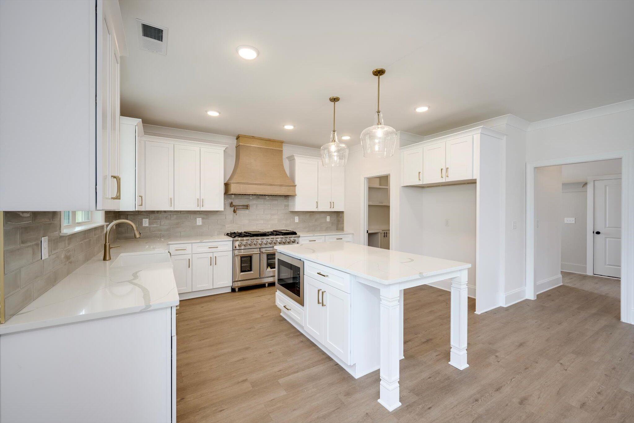 1171 Meandering Trail