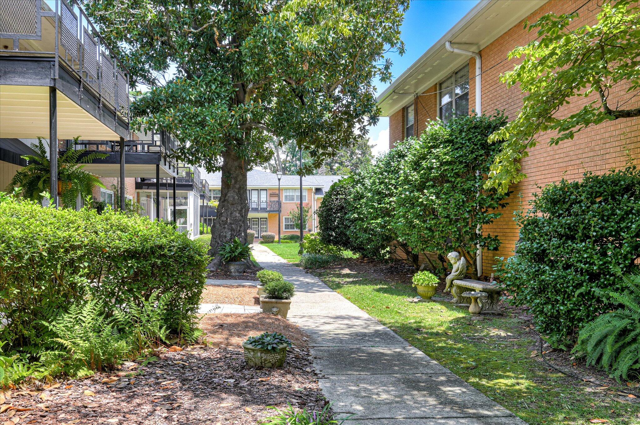 827 Milledge Road, E4