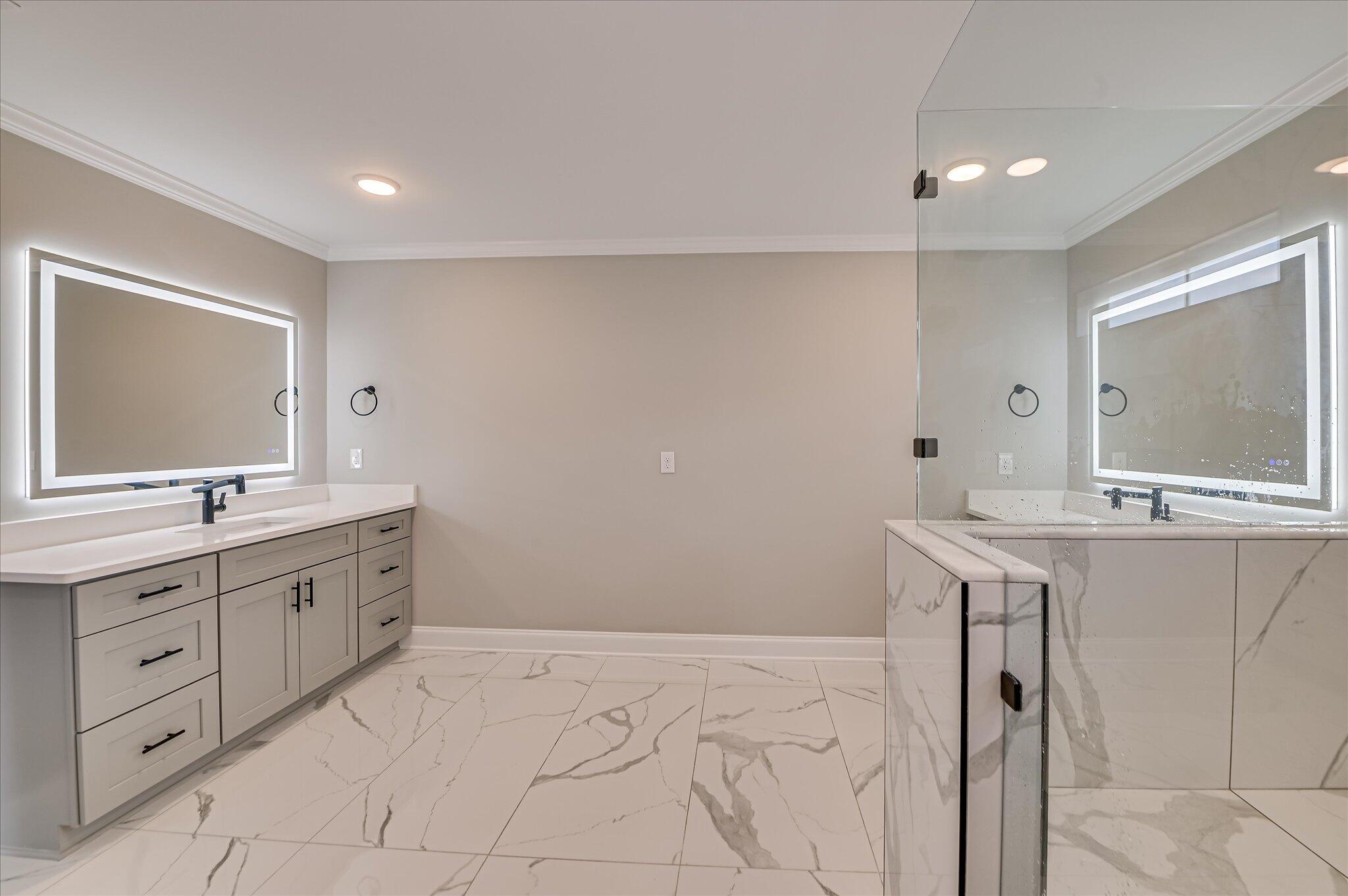 1129 Meandering Trail