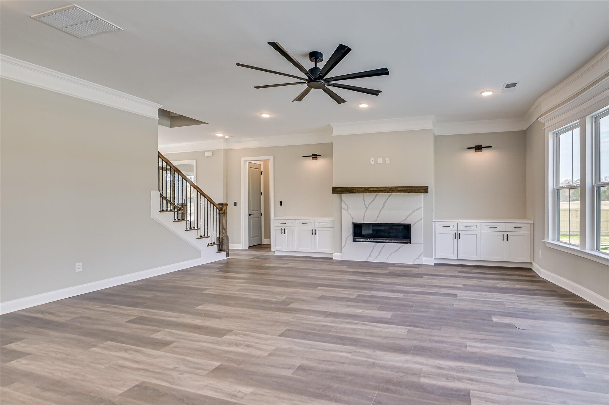 1129 Meandering Trail