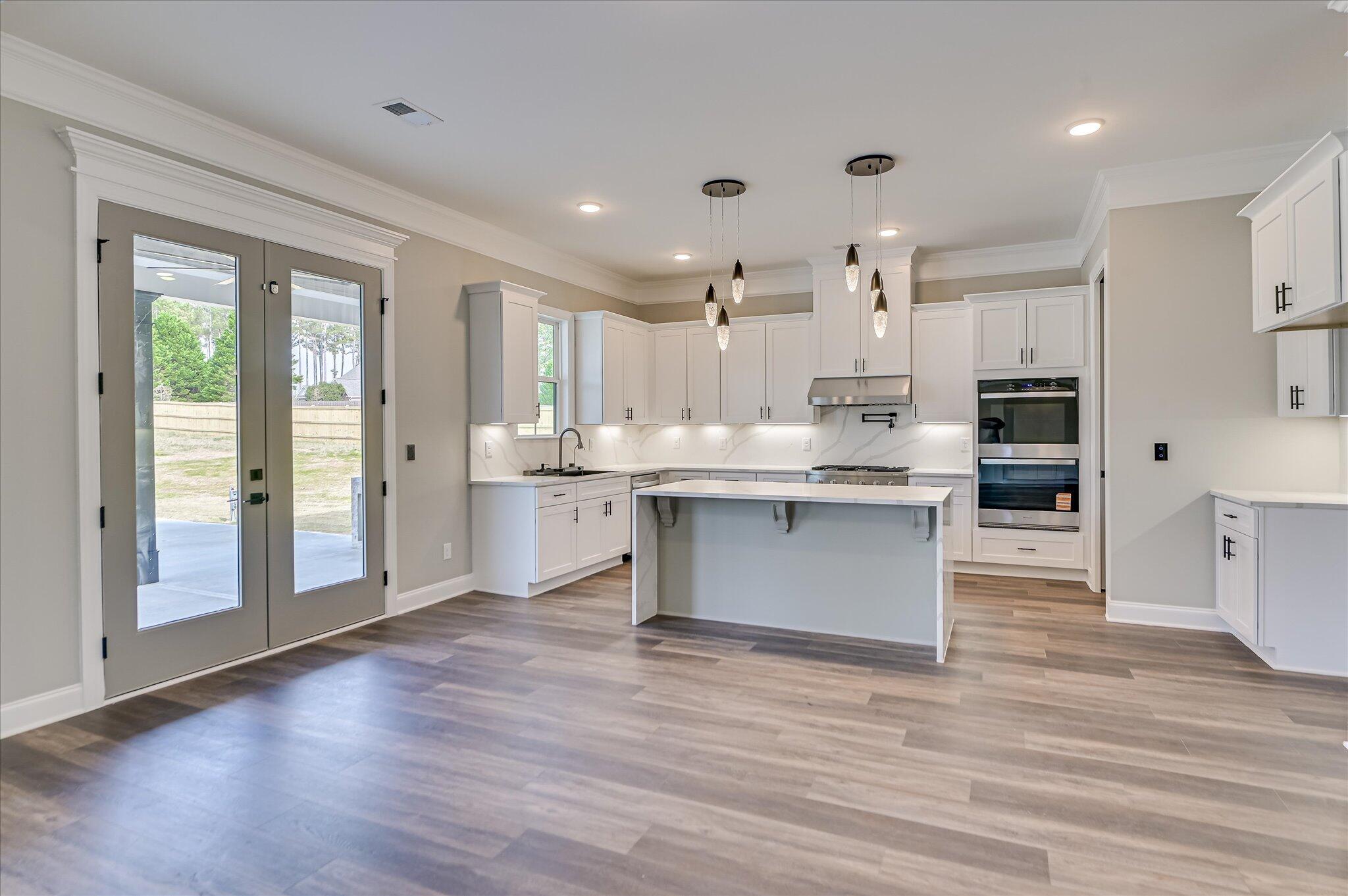 1129 Meandering Trail