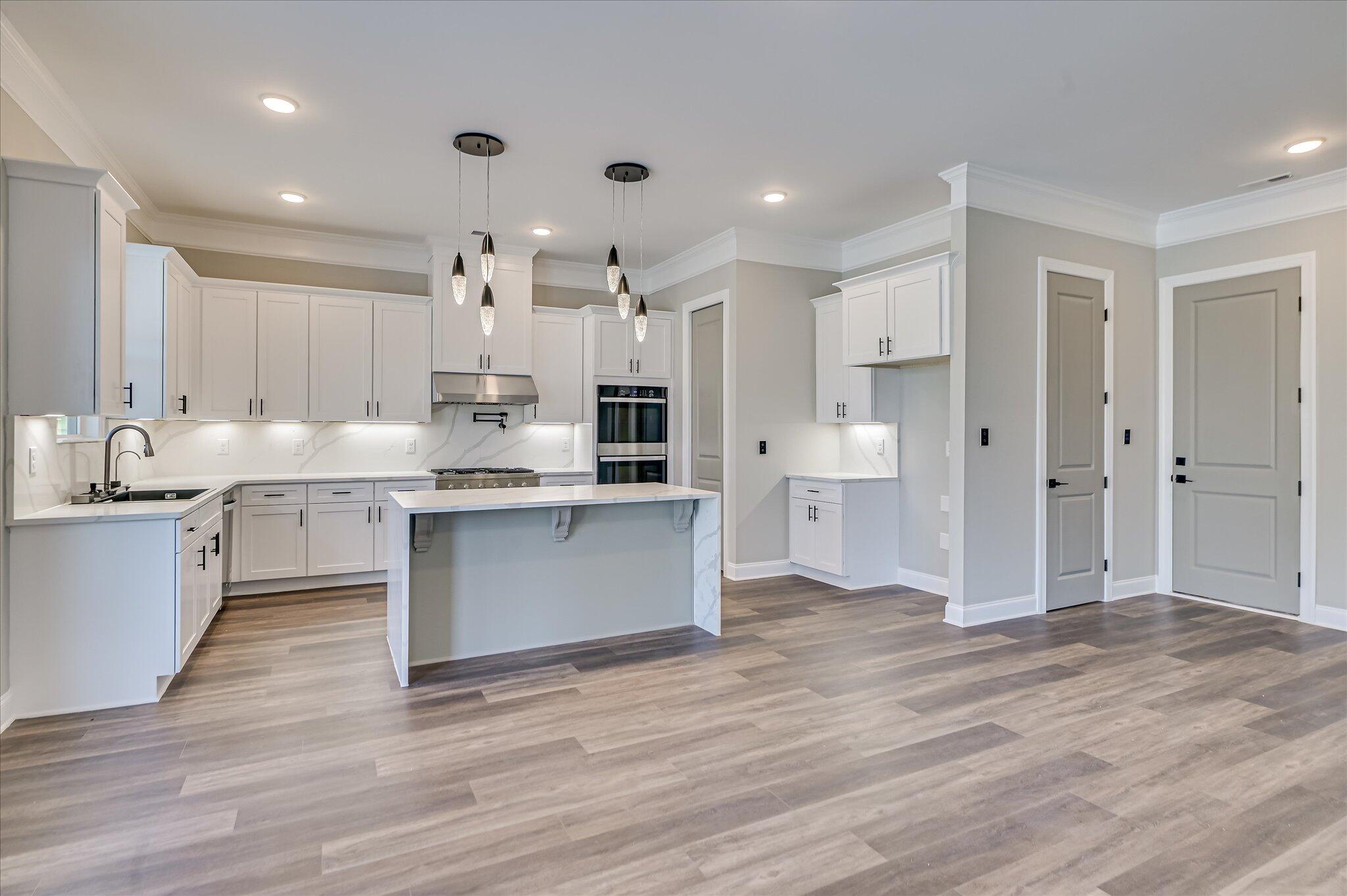 1129 Meandering Trail