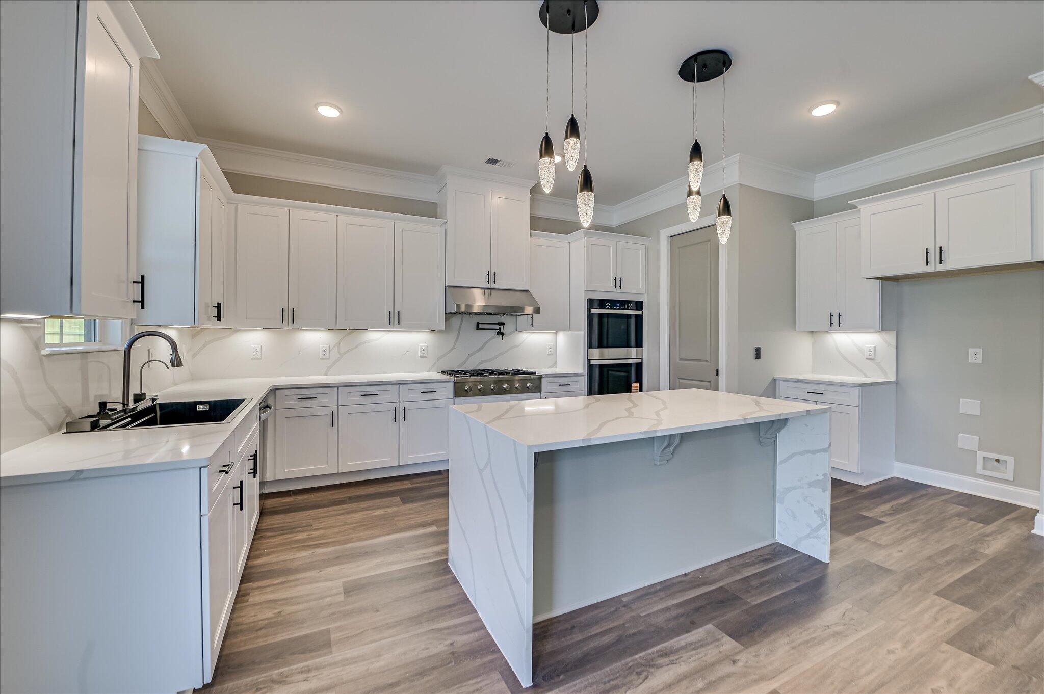 1129 Meandering Trail