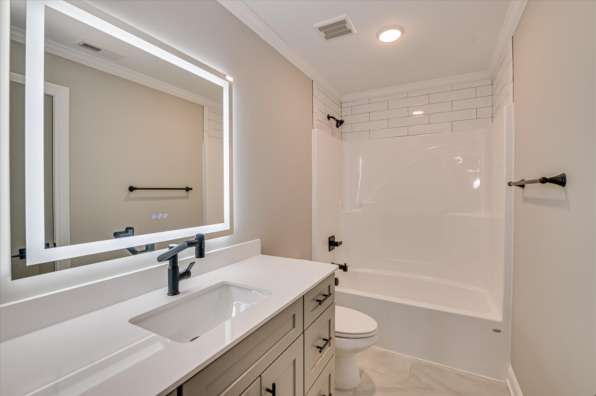 1129 Meandering Trail