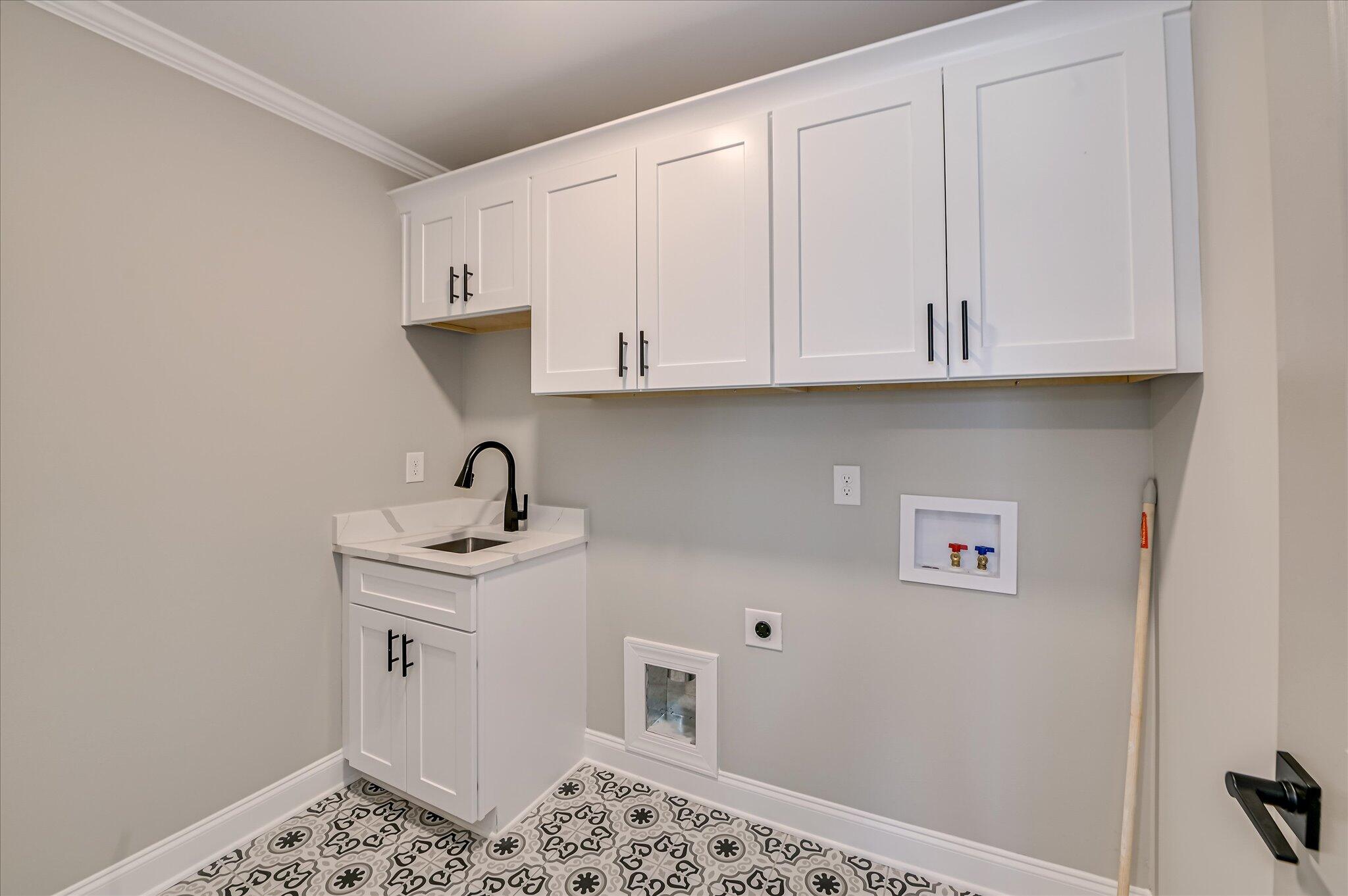 1129 Meandering Trail