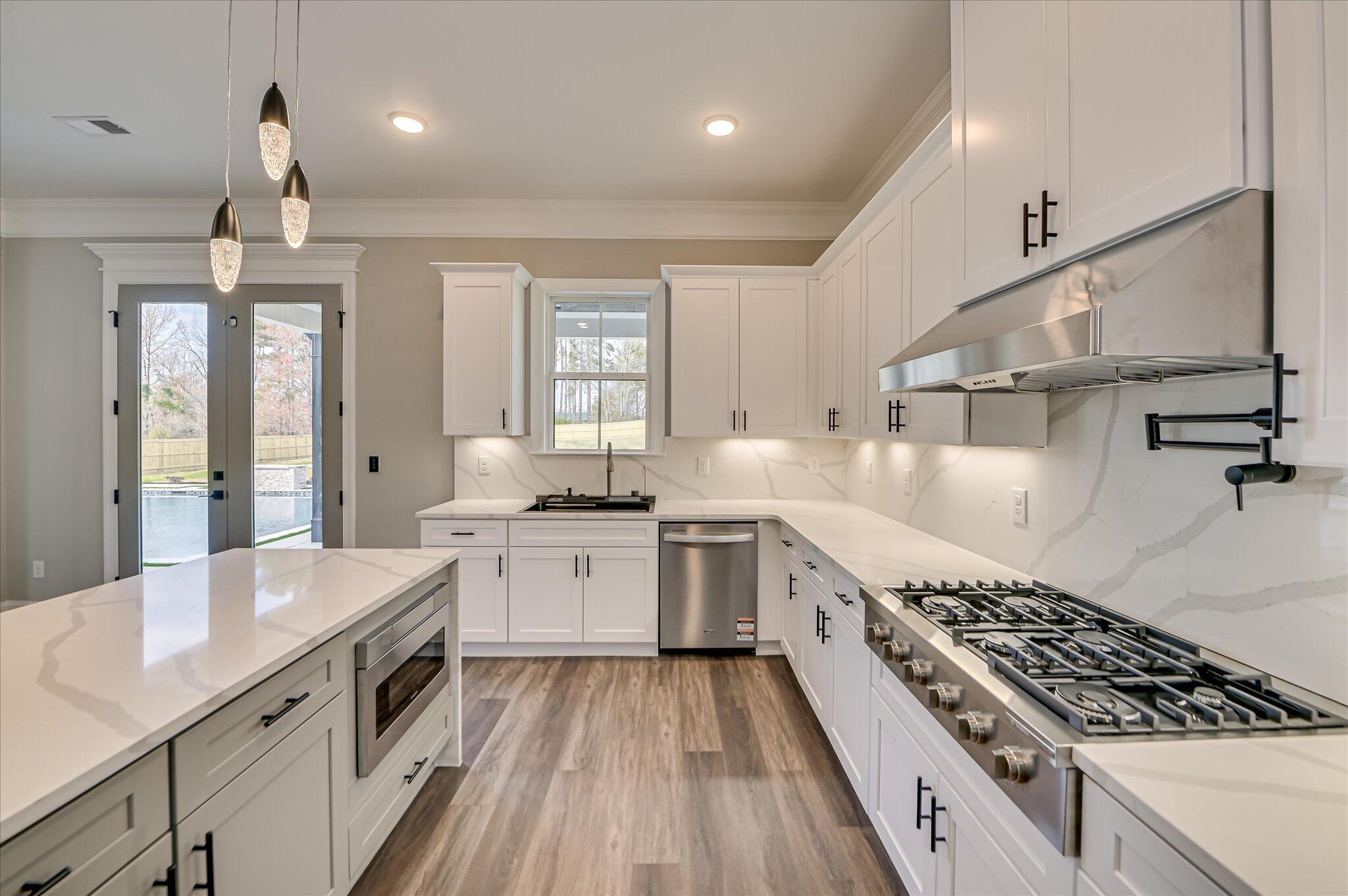 1129 Meandering Trail