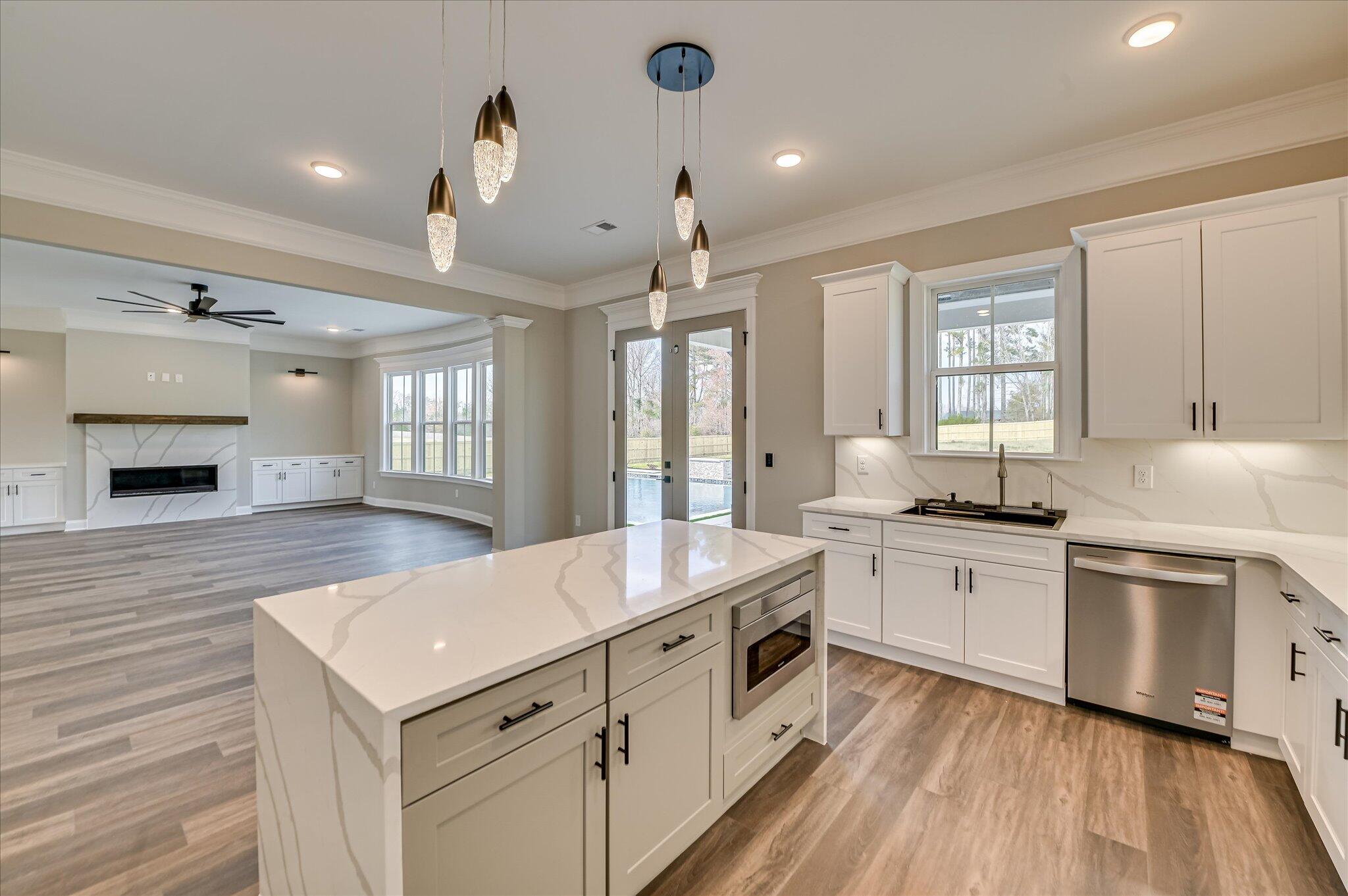 1129 Meandering Trail