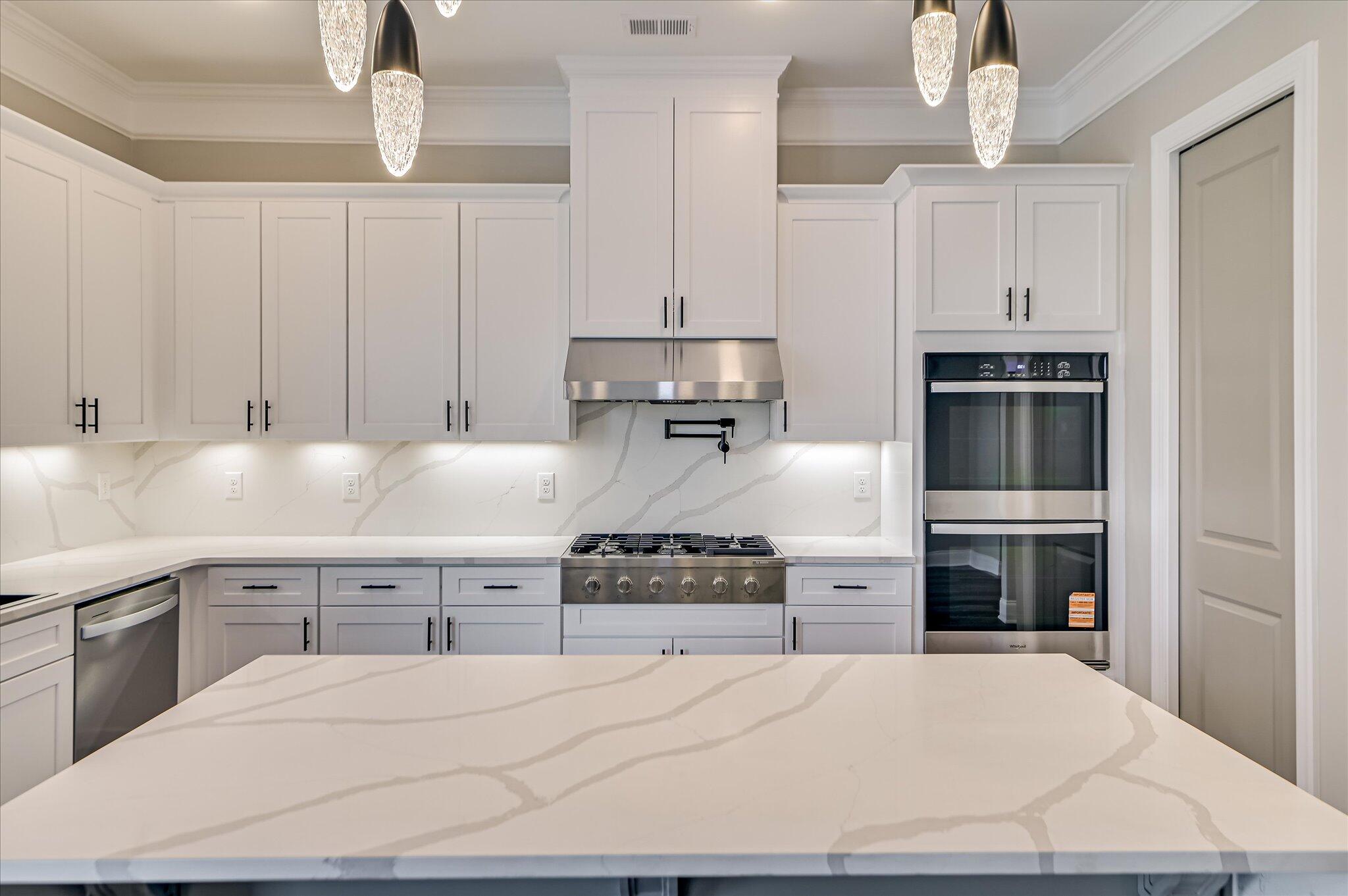 1129 Meandering Trail