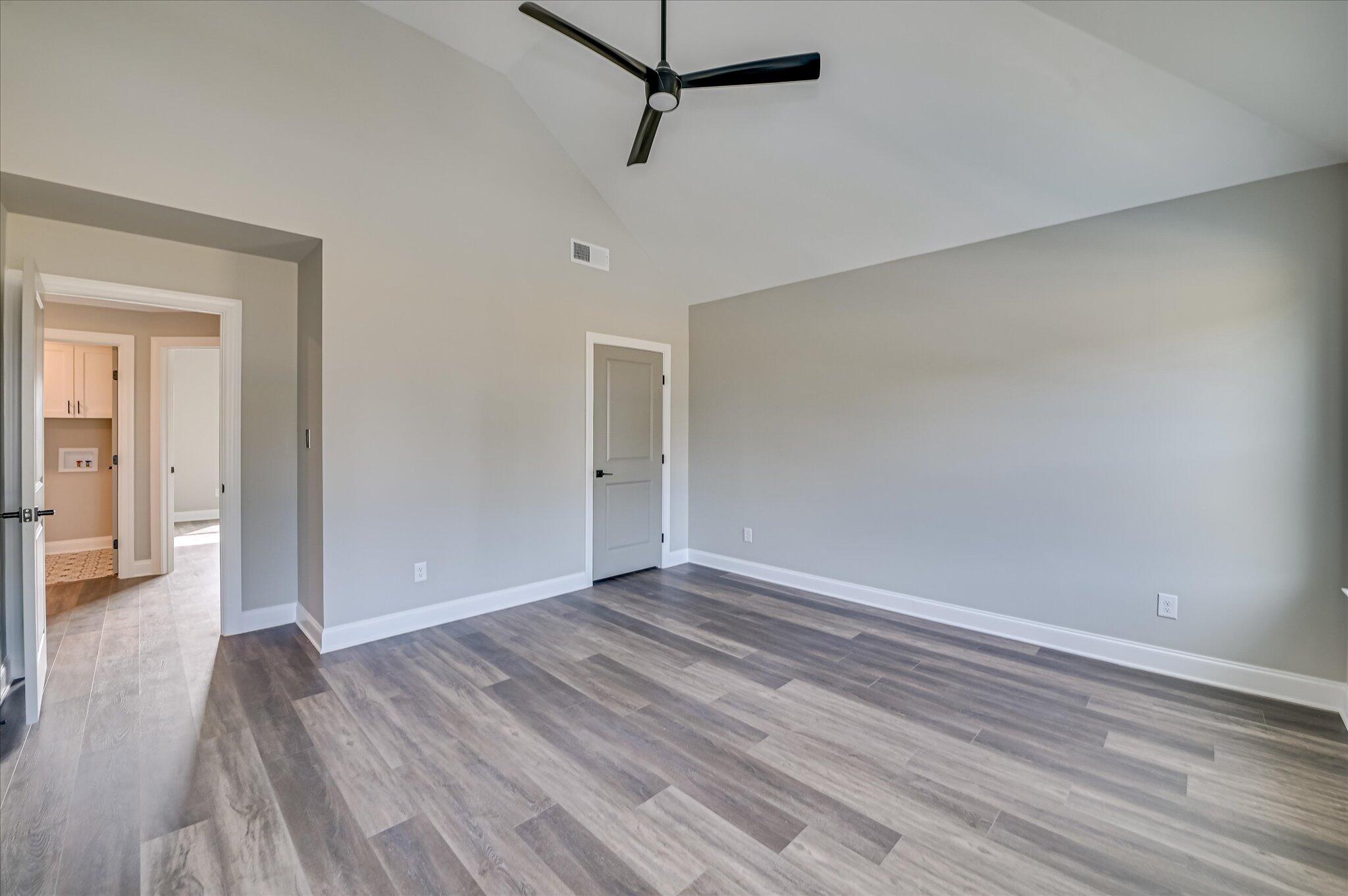 1129 Meandering Trail