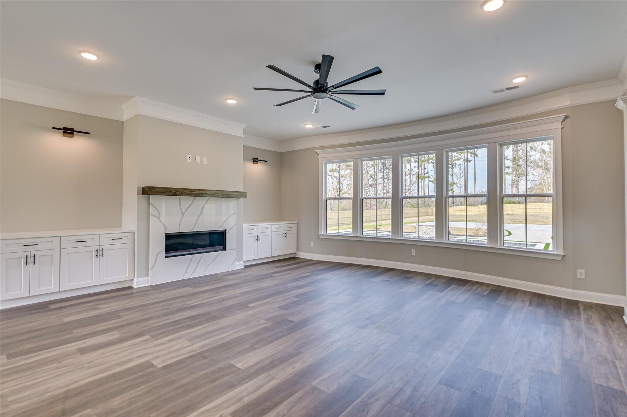 1129 Meandering Trail